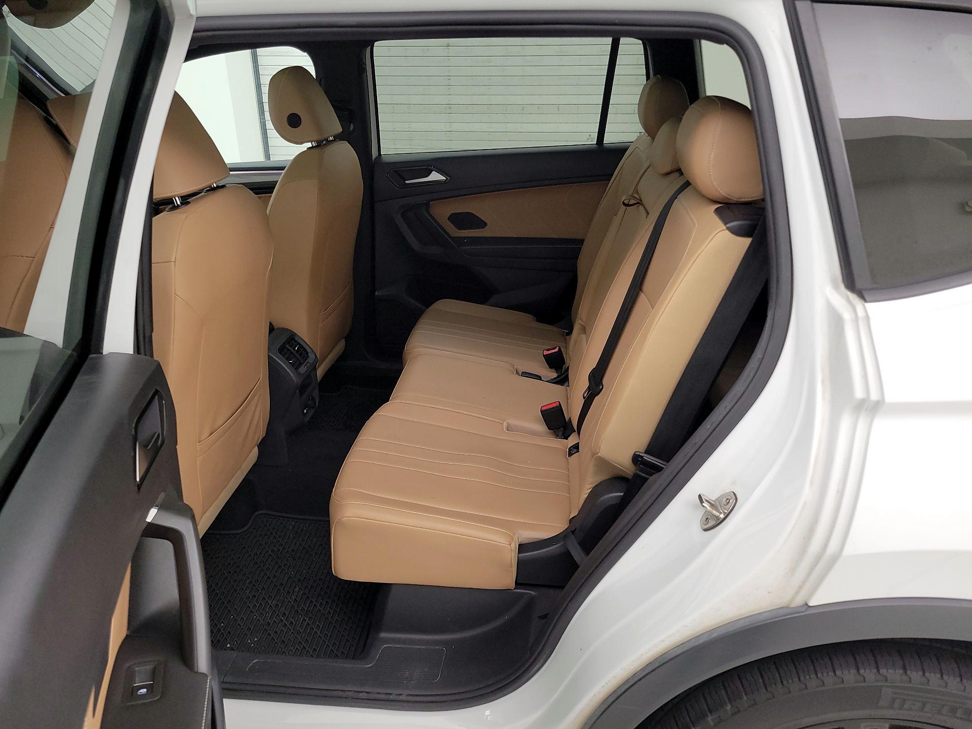 Thumbnail: 2022 Volkswagen Tiguan - 20
