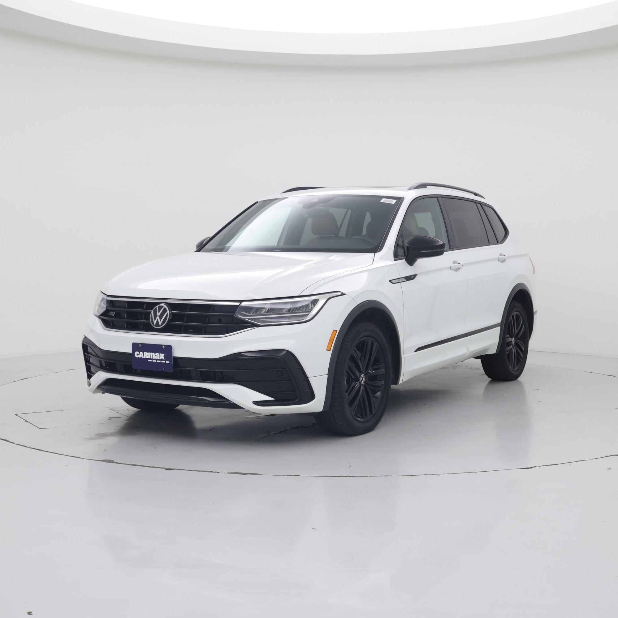 Thumbnail: 2022 Volkswagen Tiguan - 4