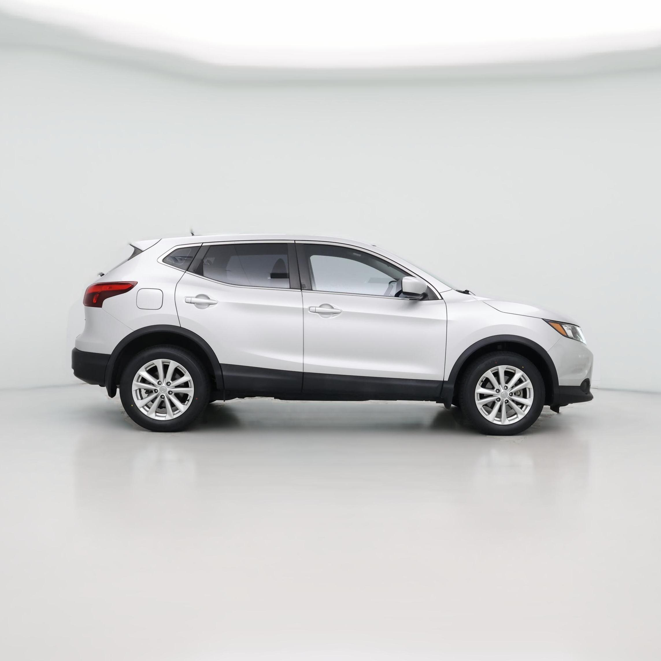 Thumbnail: 2017 Nissan Rogue Sport - 1