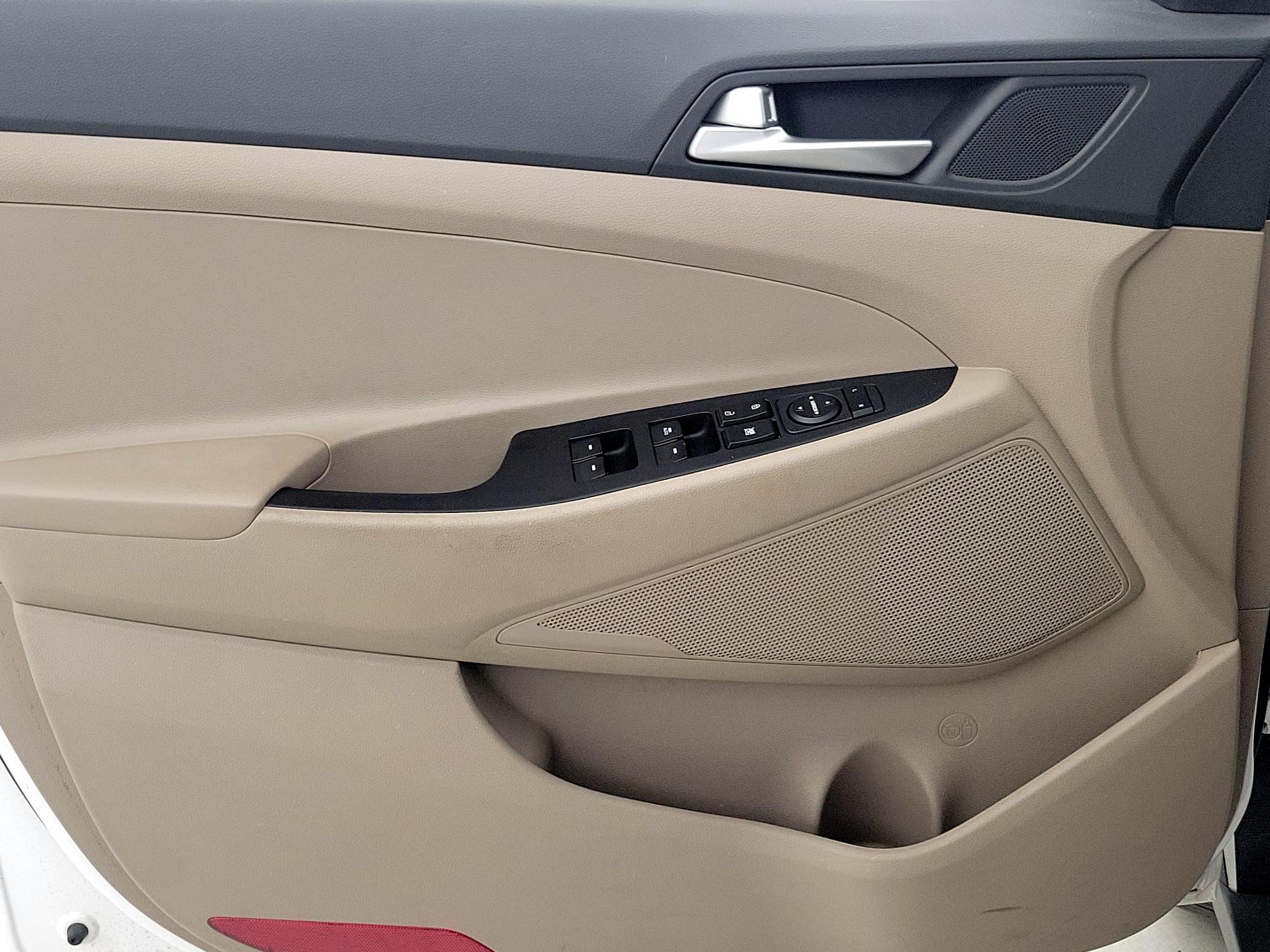 Thumbnail: 2019 Hyundai Tucson - 12
