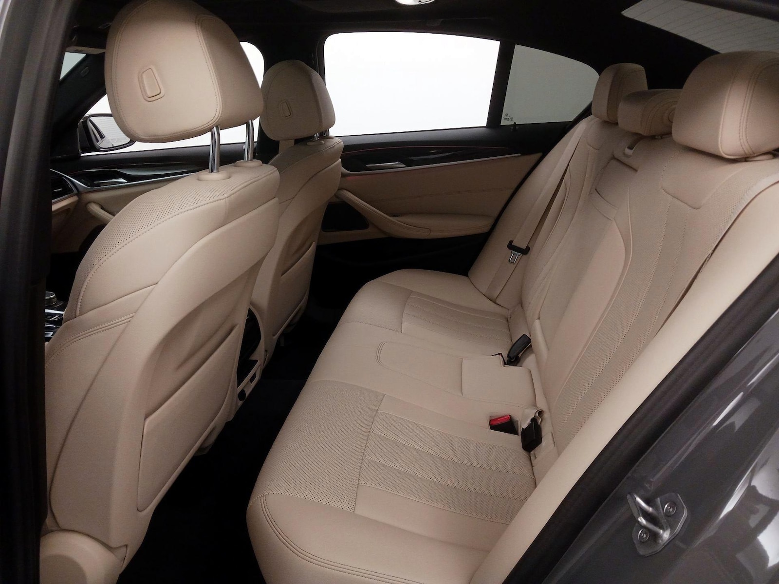 2022 BMW 5 Series 530i - Photo 22