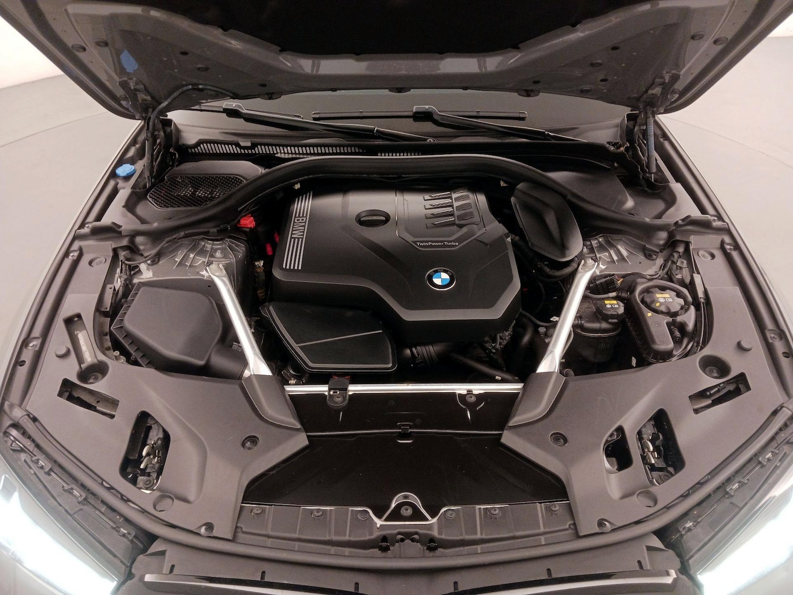 2022 BMW 5 Series 530i - Photo 25