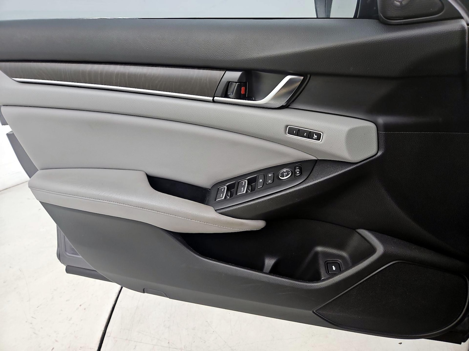 2018 Honda Accord EX-L - Photo 11