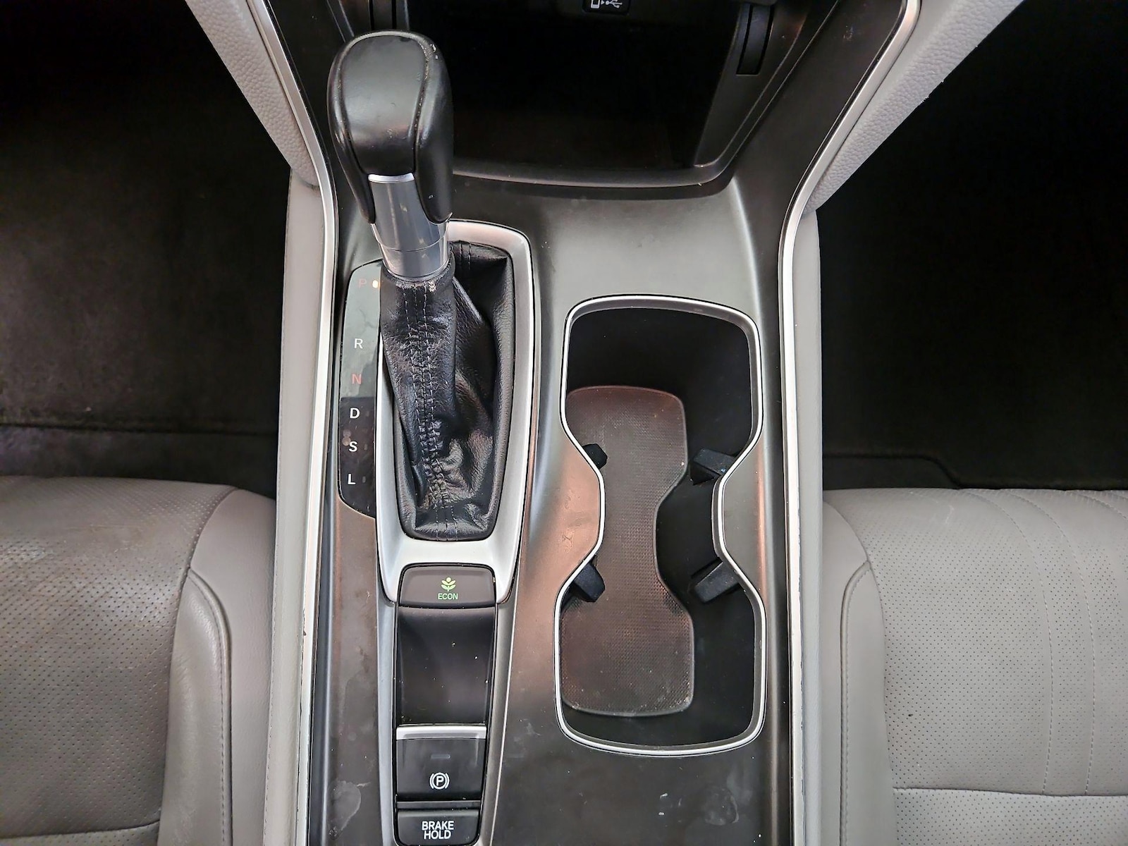 2018 Honda Accord EX-L - Photo 16