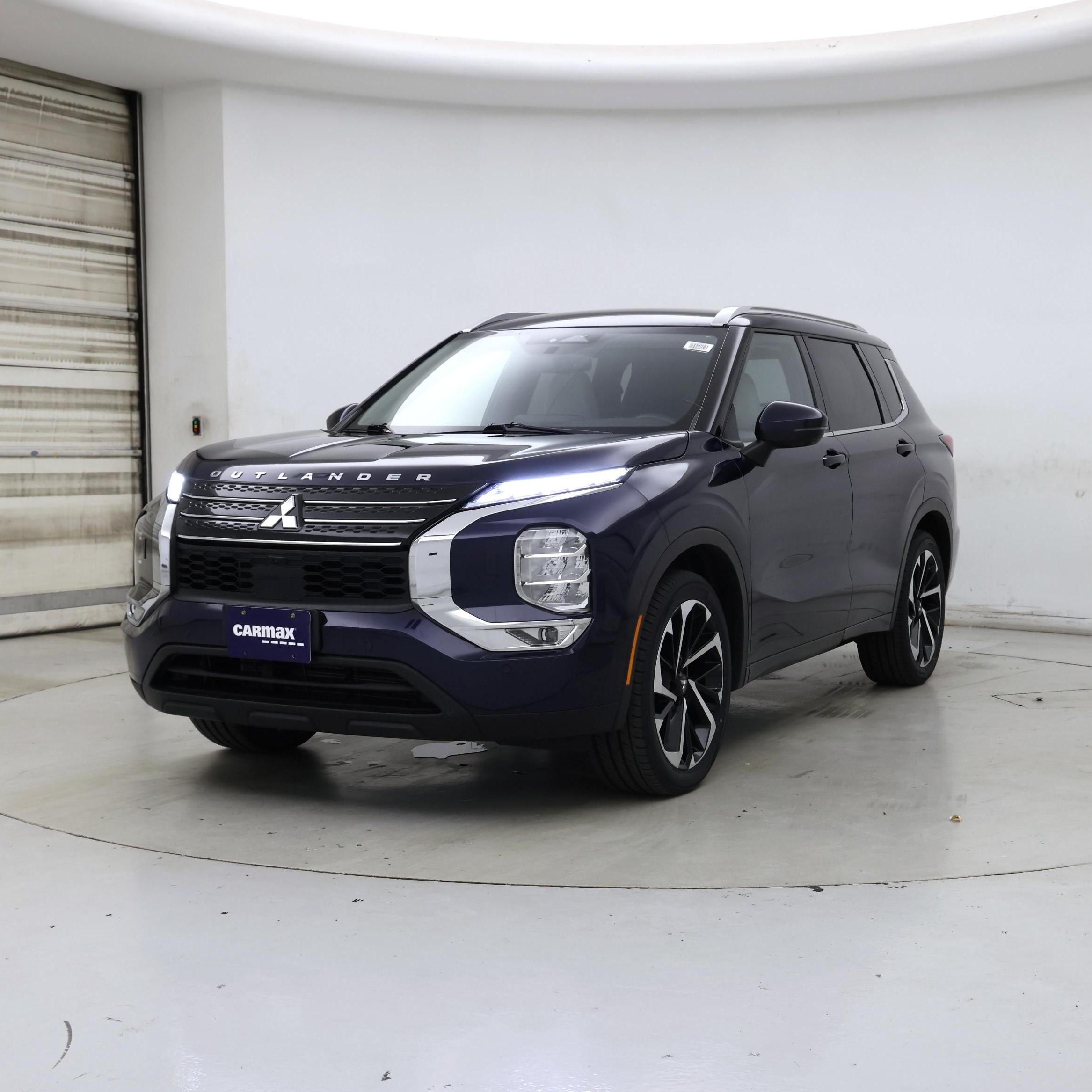 Thumbnail: 2024 Mitsubishi Outlander - 4