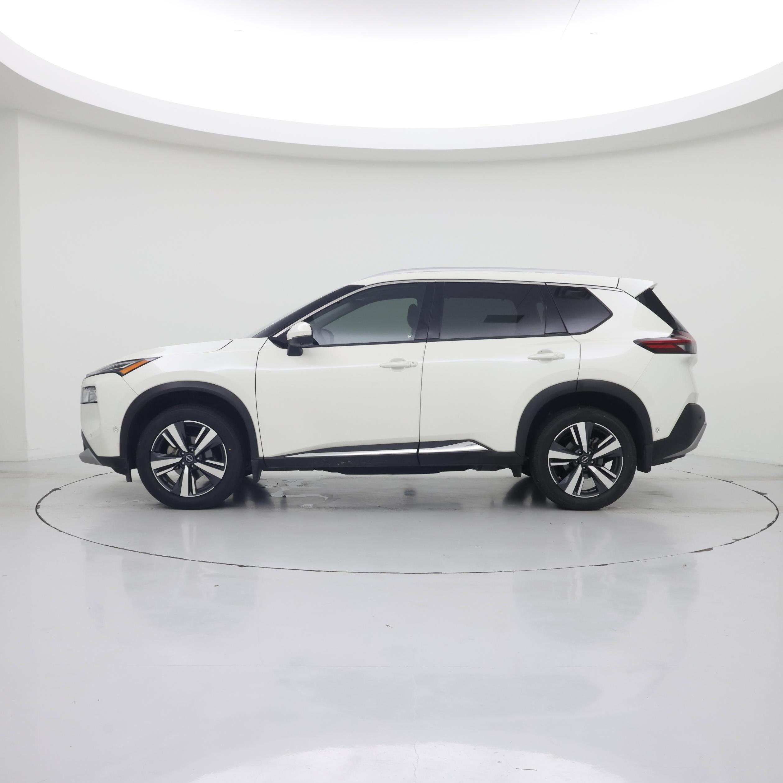 Thumbnail: 2022 Nissan Rogue - 3