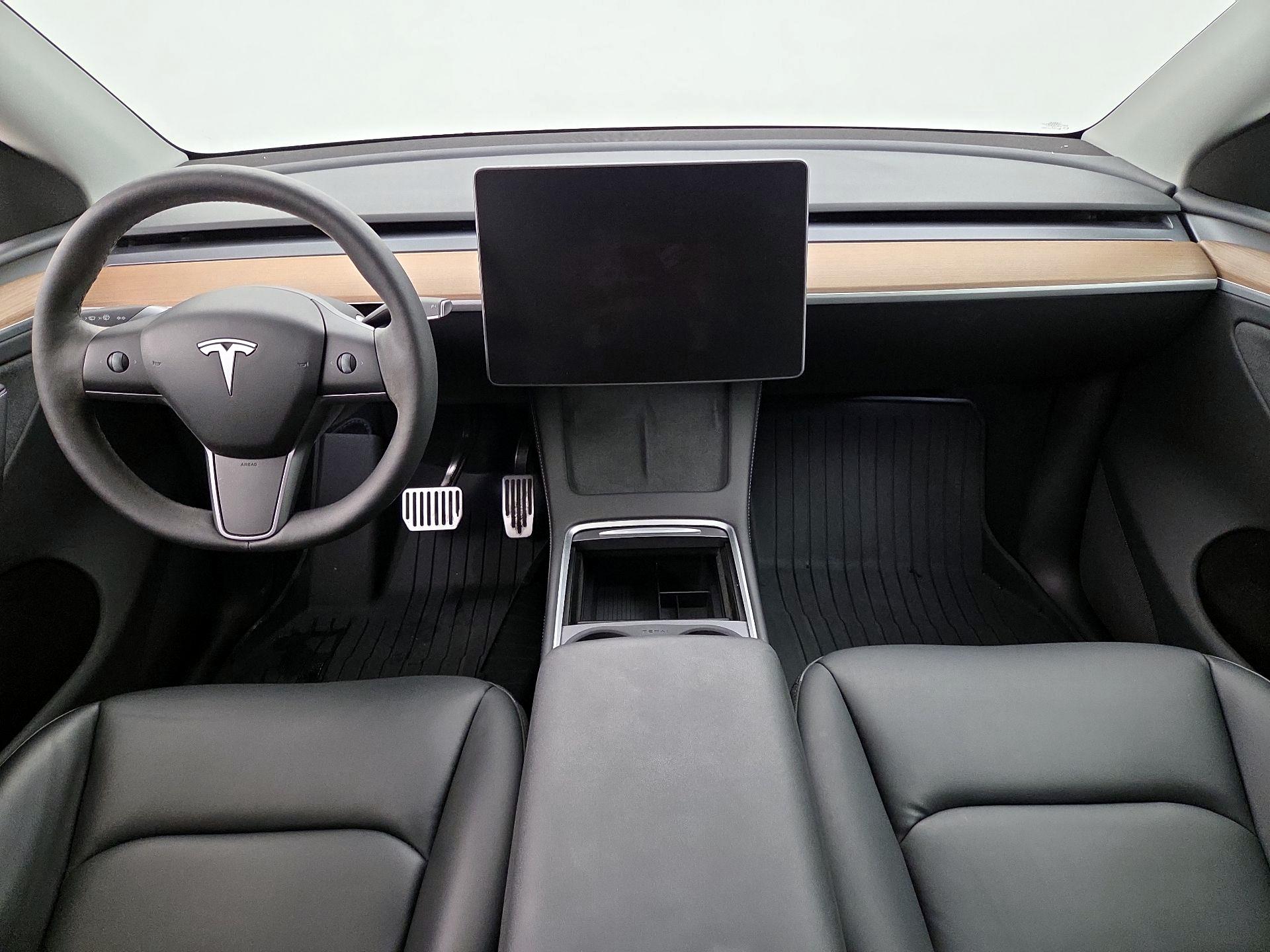 Thumbnail: 2024 Tesla Model Y - 9