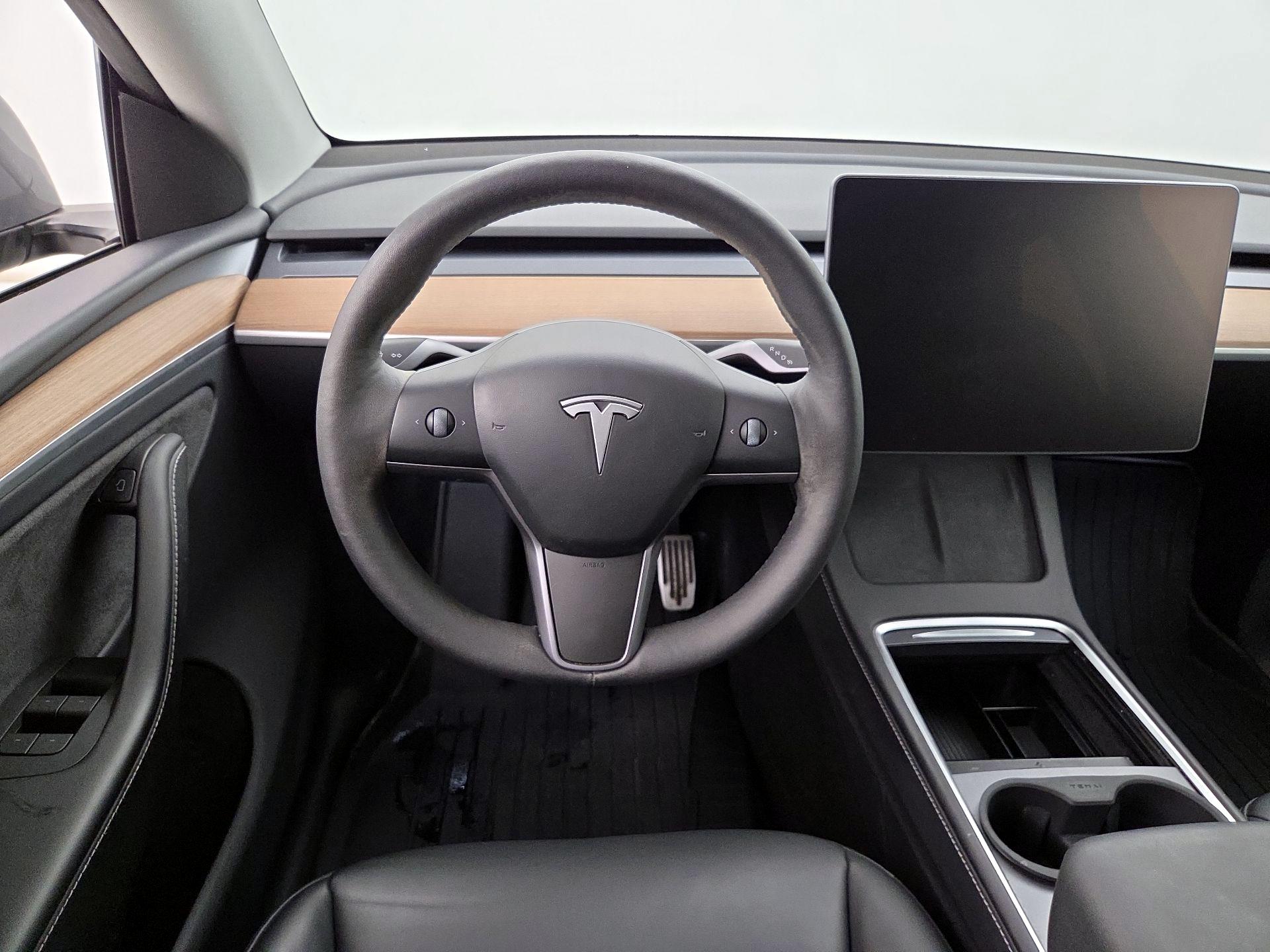 Thumbnail: 2024 Tesla Model Y - 10