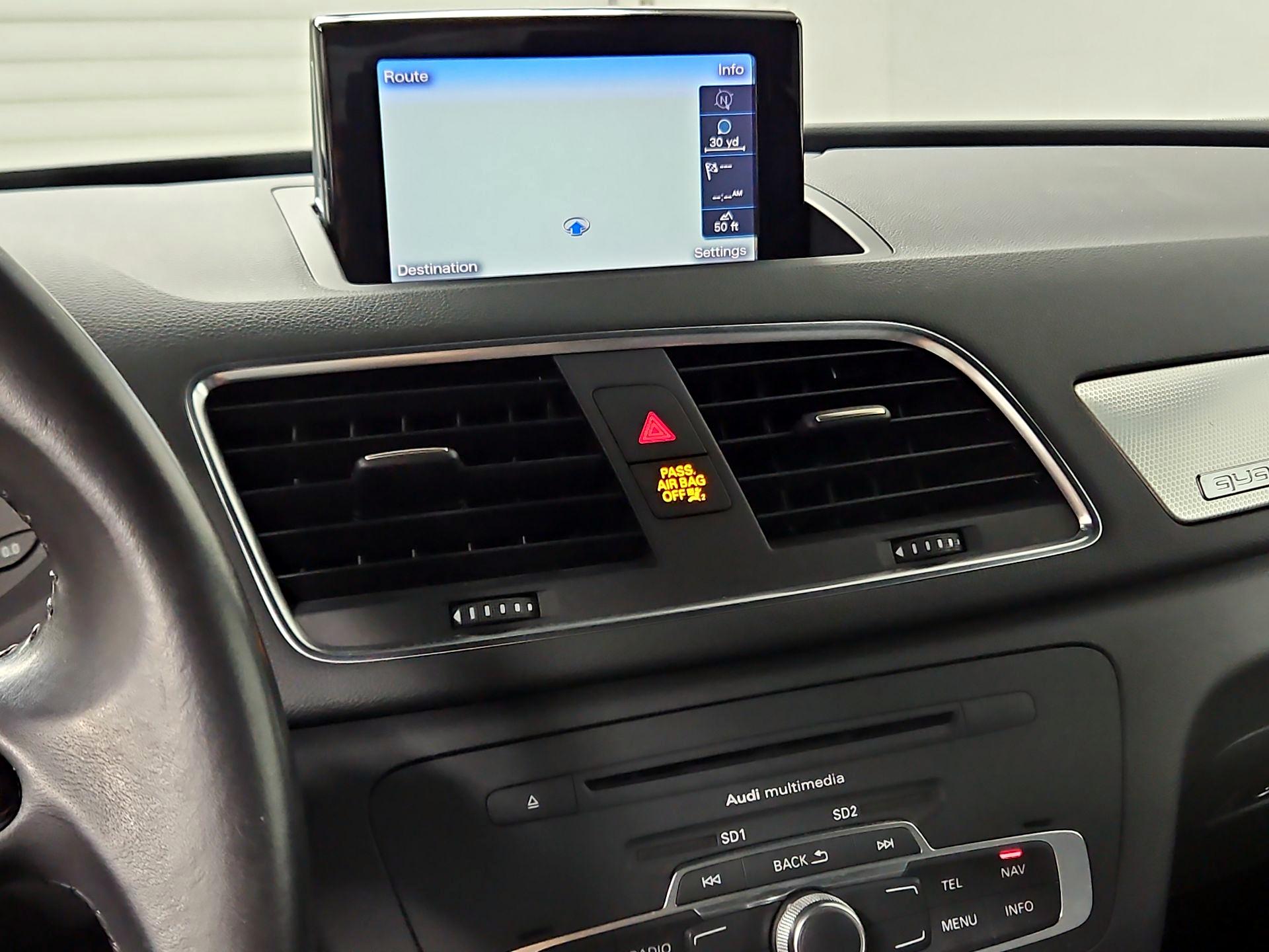 Thumbnail: 2015 Audi Q3 - 14