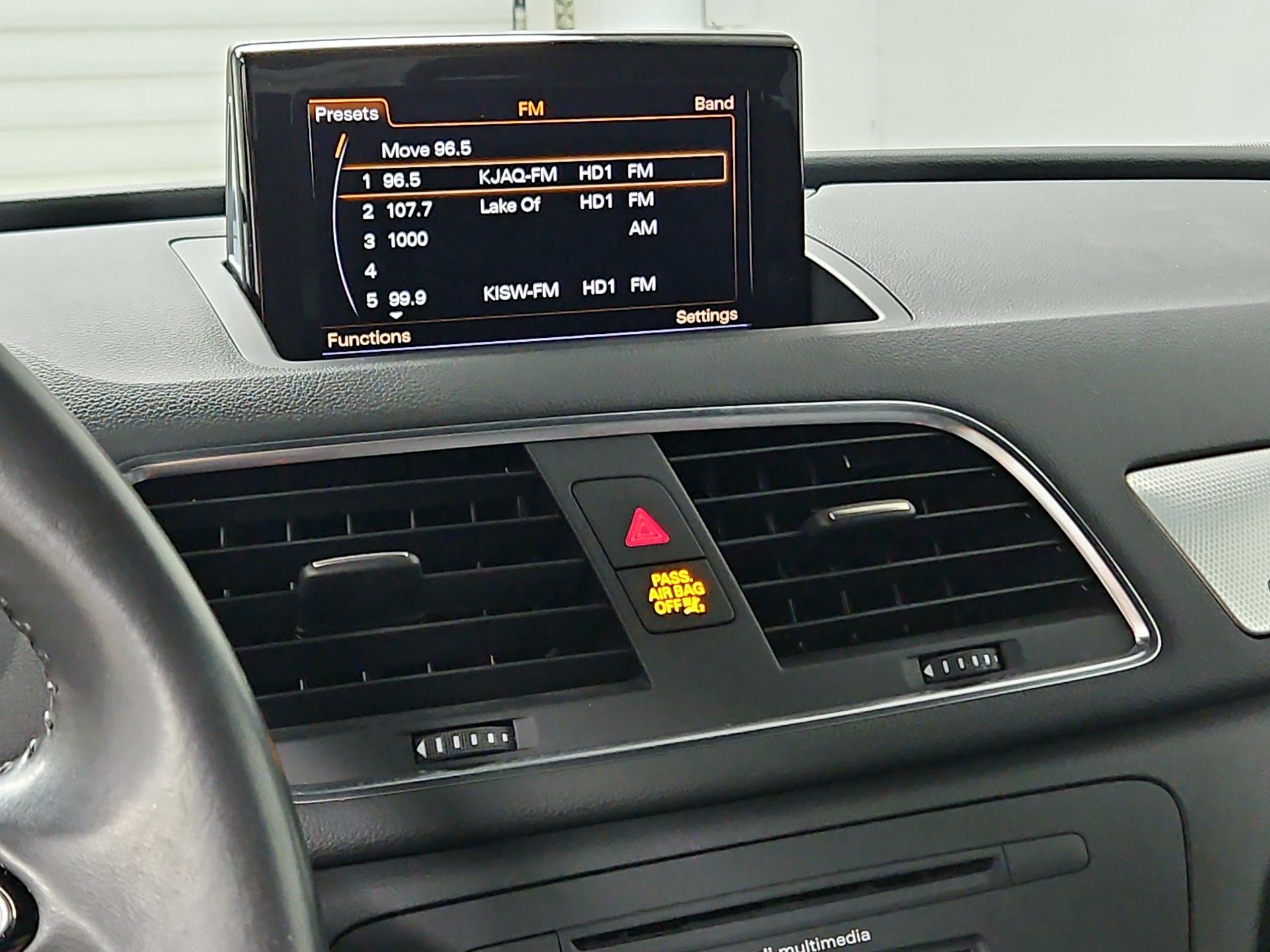 Thumbnail: 2015 Audi Q3 - 15