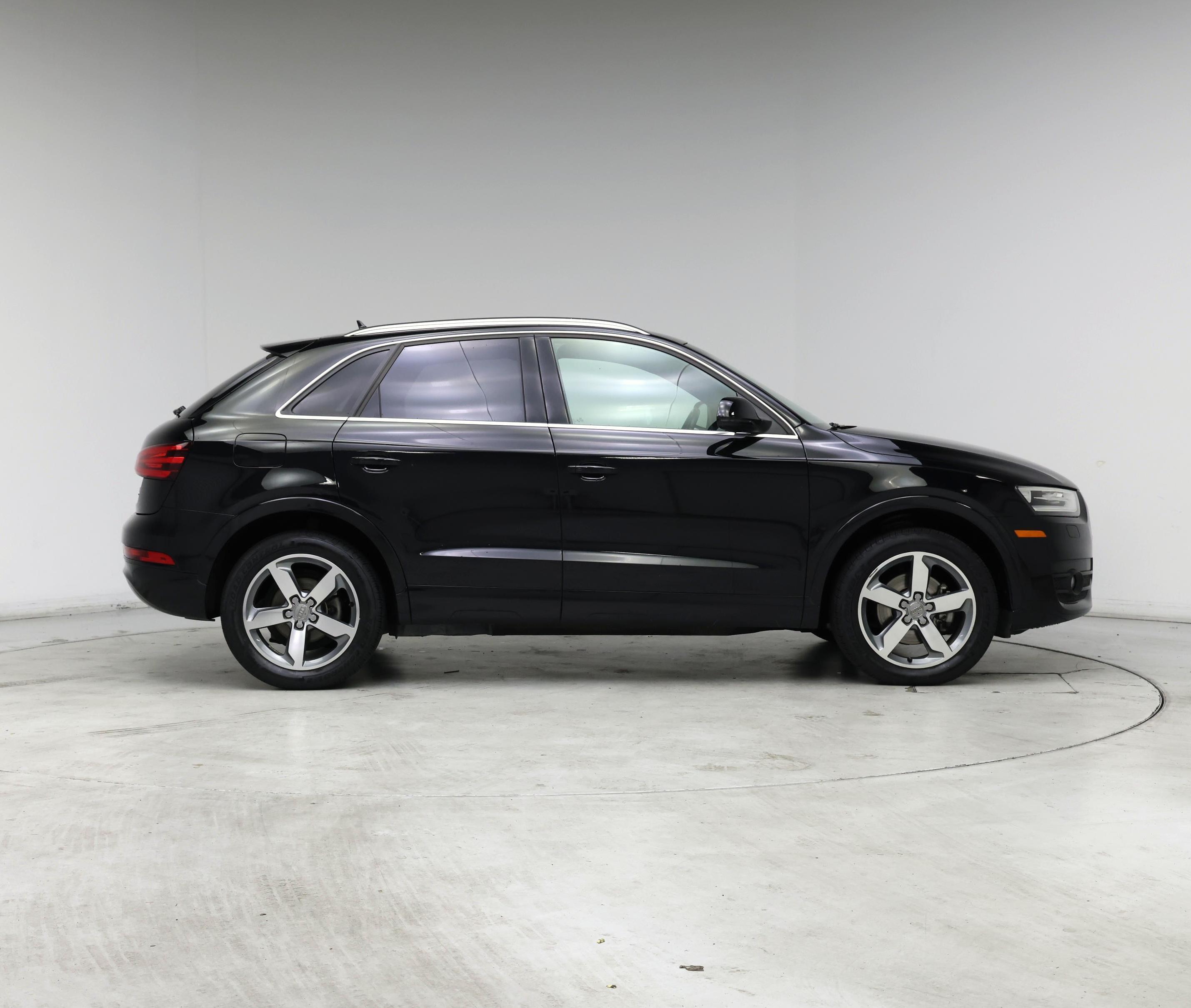 Thumbnail: 2015 Audi Q3 - 7