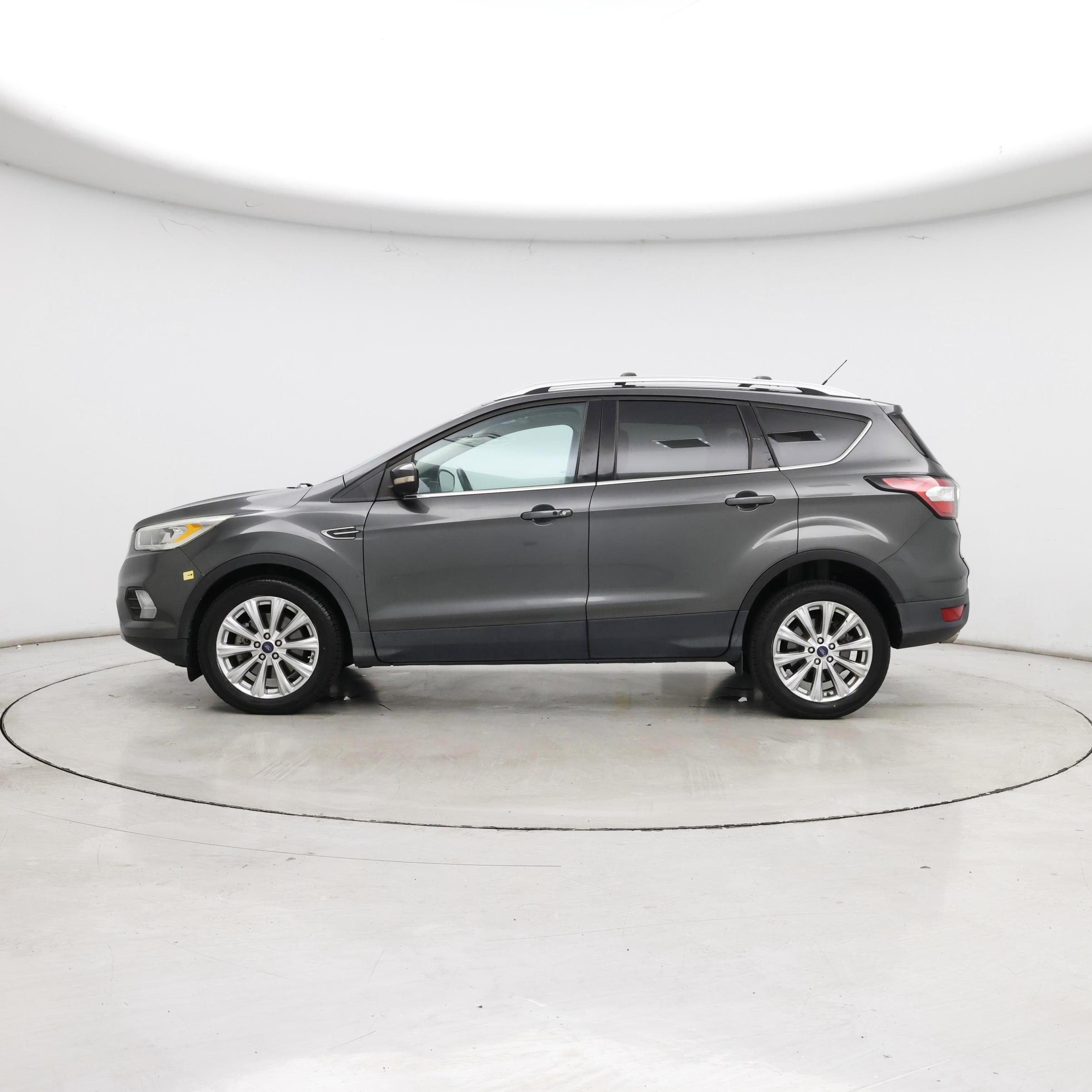 Thumbnail: 2017 Ford Escape - 3