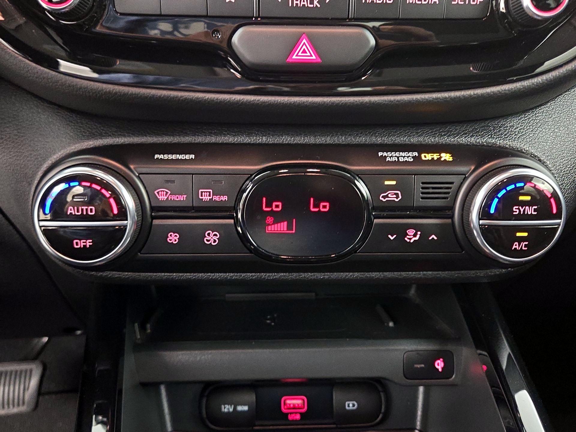 Thumbnail: 2020 Kia Soul - 17