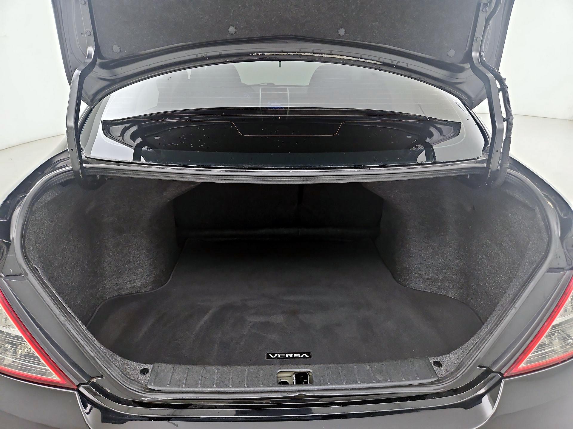 Thumbnail: 2019 Nissan Versa - 18