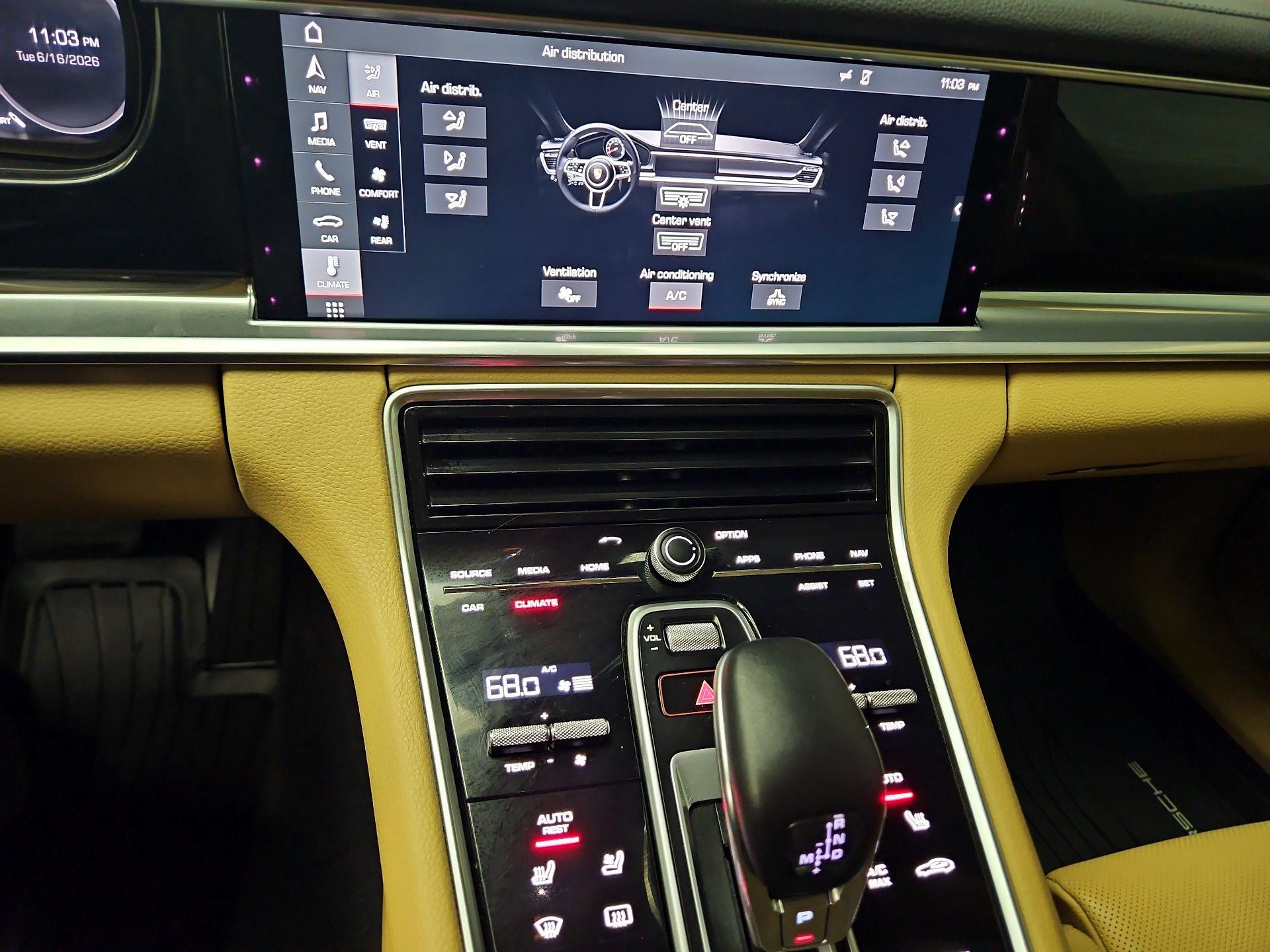 Thumbnail: 2018 Porsche Panamera - 17
