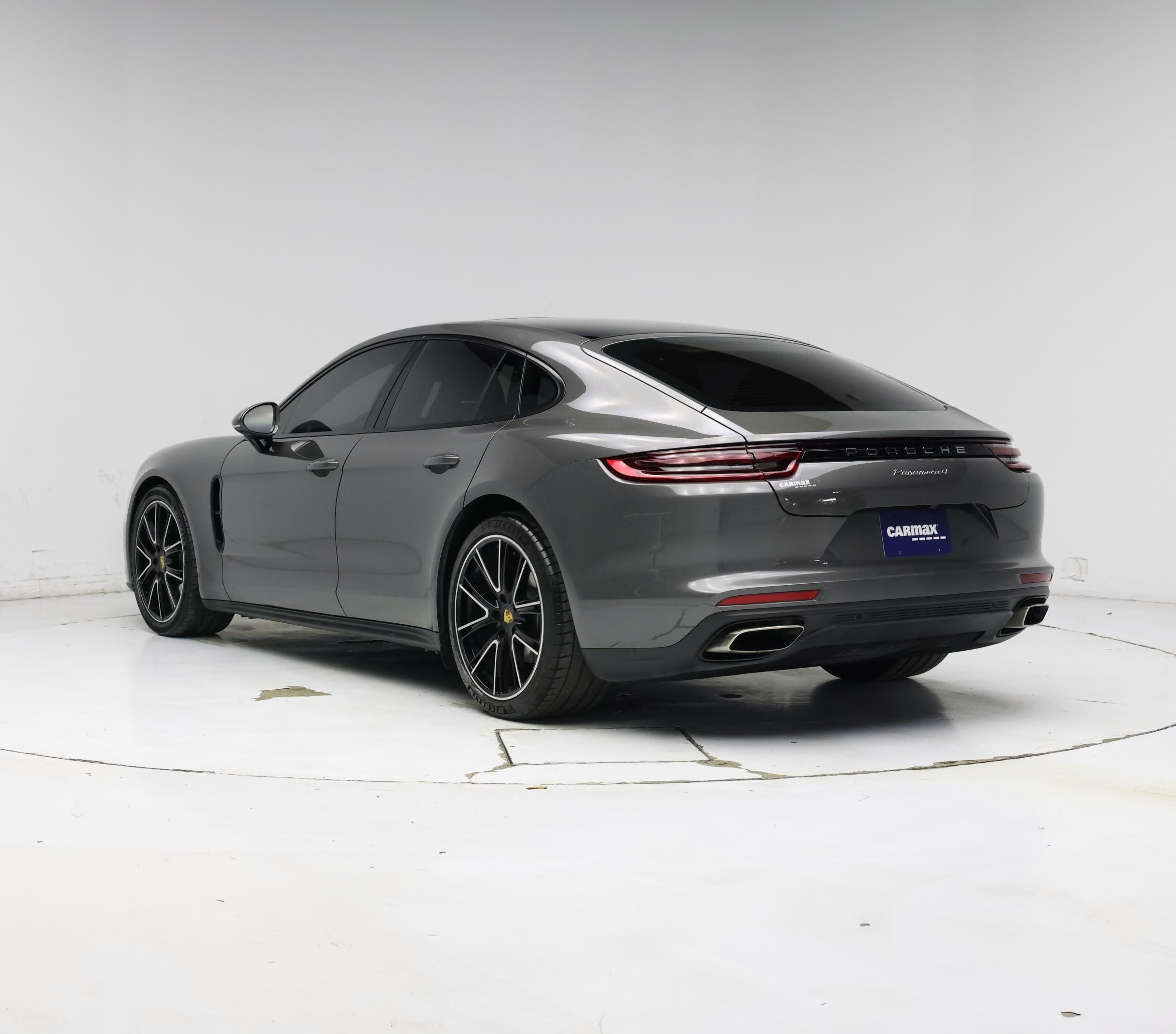 Thumbnail: 2018 Porsche Panamera - 2