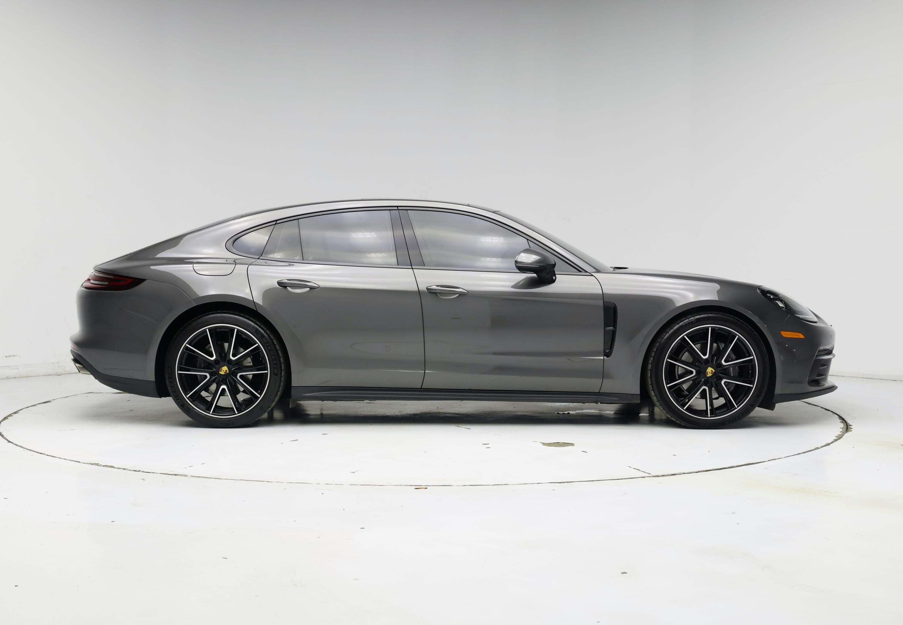 Thumbnail: 2018 Porsche Panamera - 7