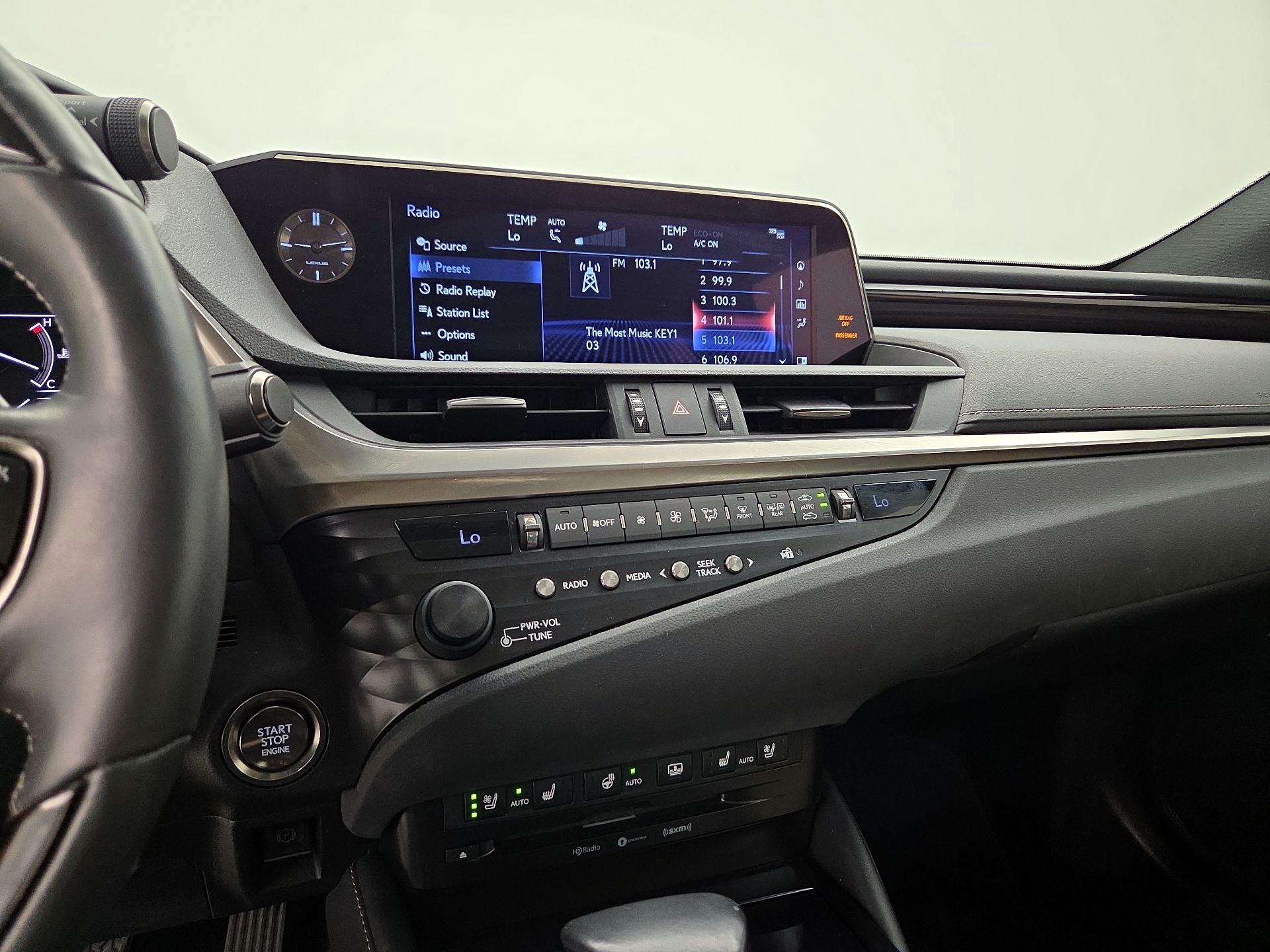 Thumbnail: 2019 Lexus ES - 17