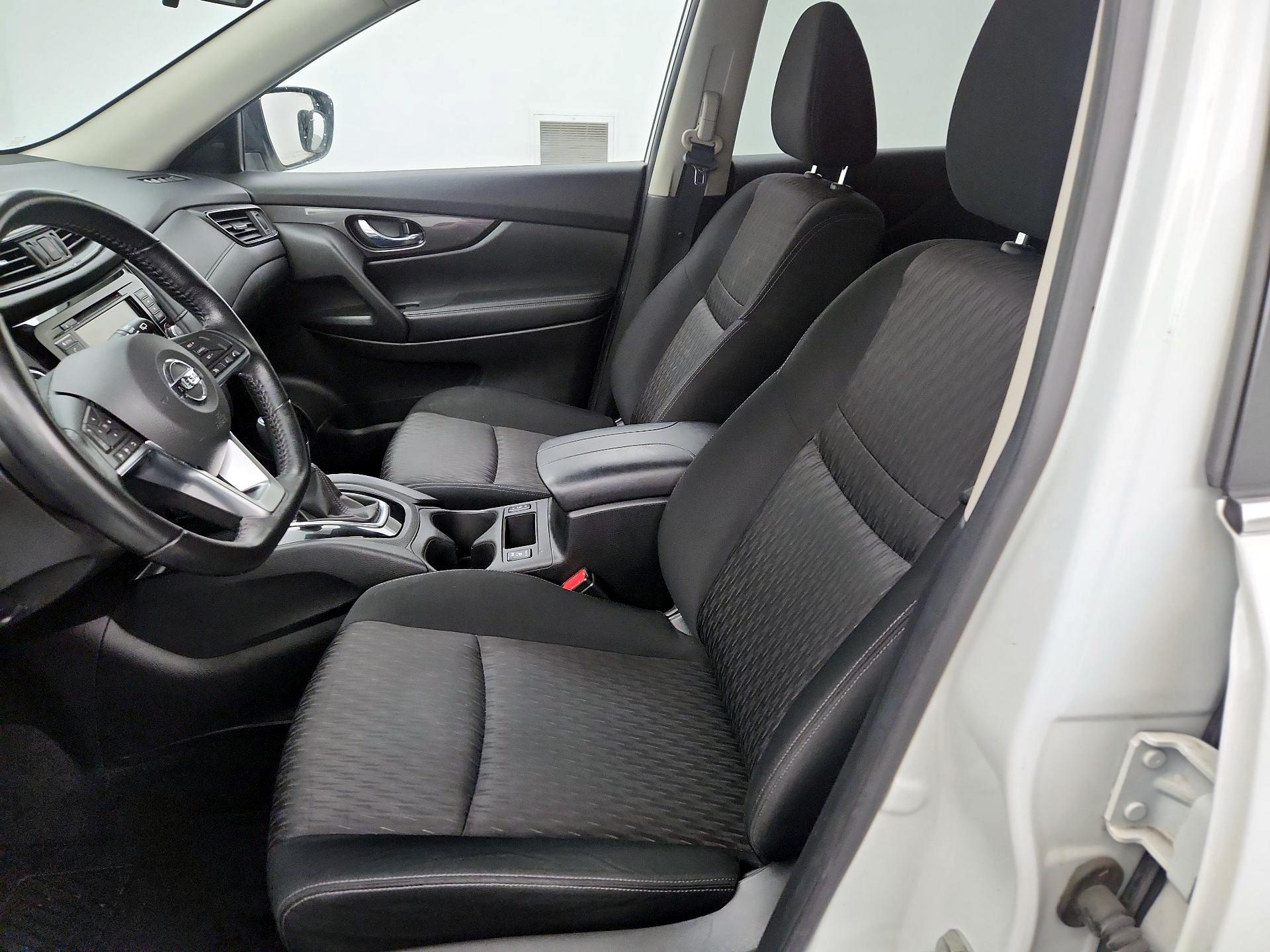 Thumbnail: 2019 Nissan Rogue - 11