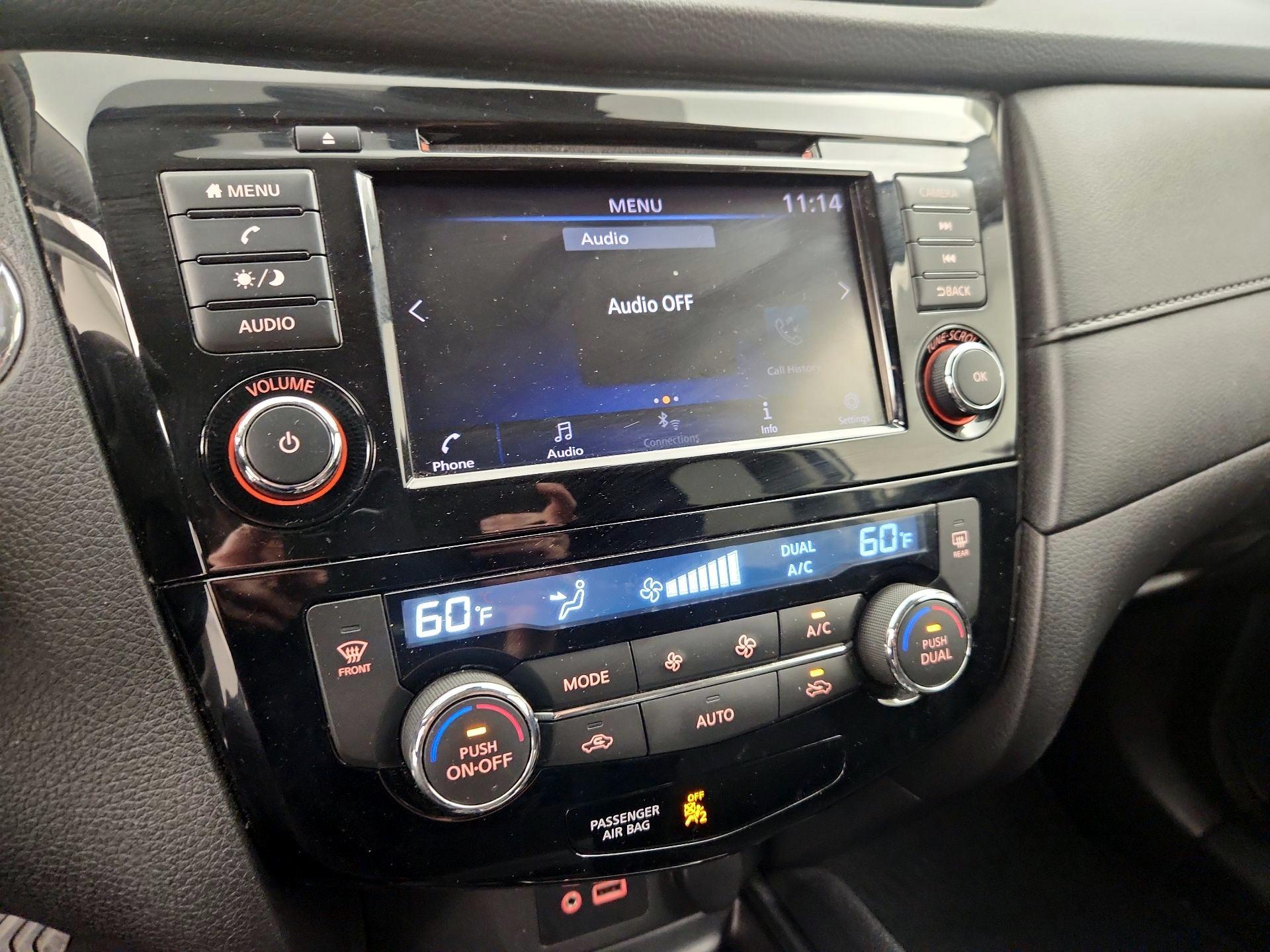 Thumbnail: 2019 Nissan Rogue - 15