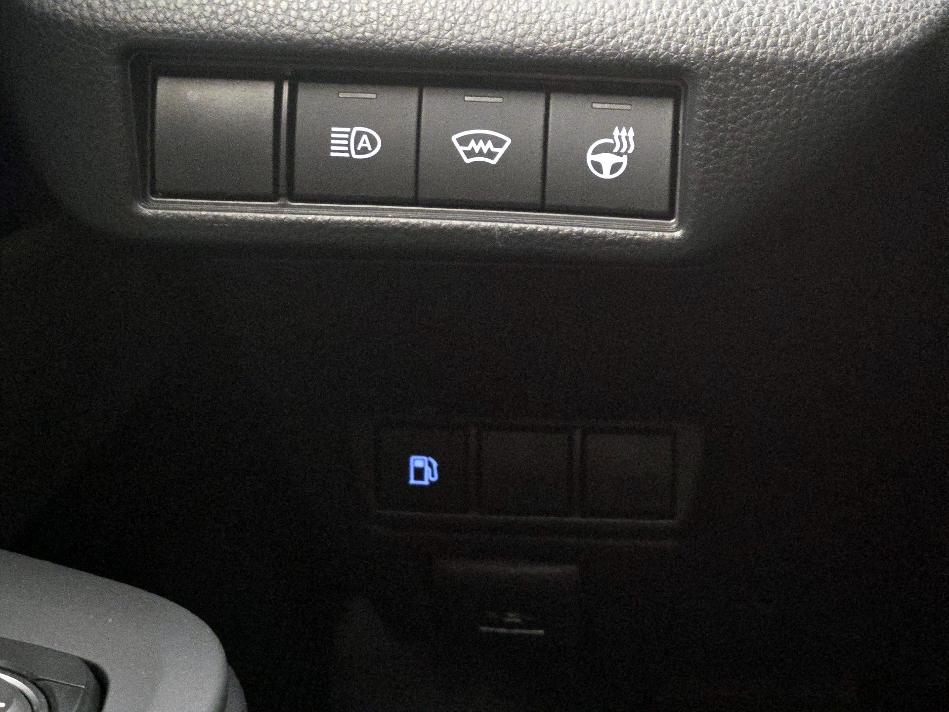 Thumbnail: 2024 Toyota Prius - 13