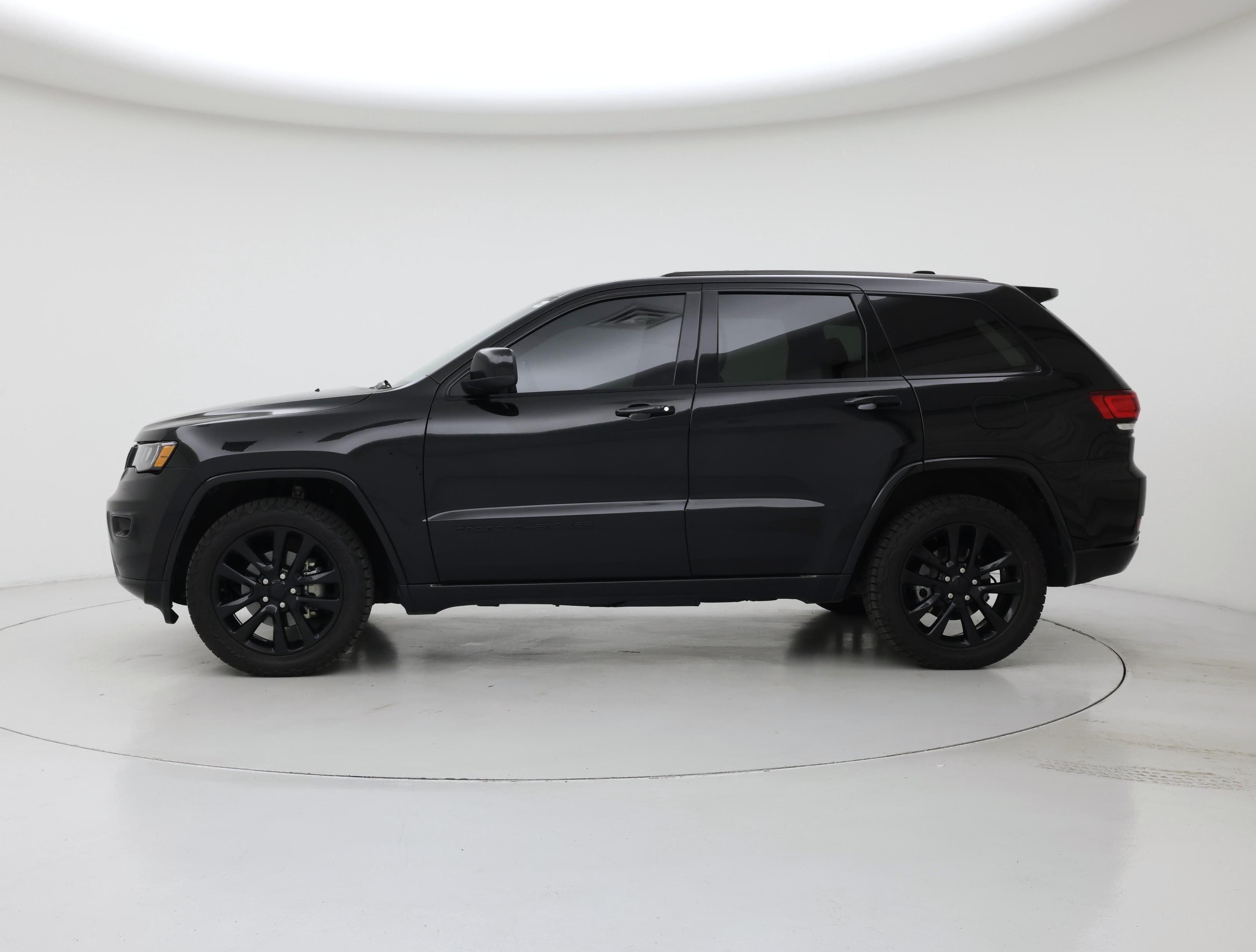 Thumbnail: 2020 Jeep Grand Cherokee - 3