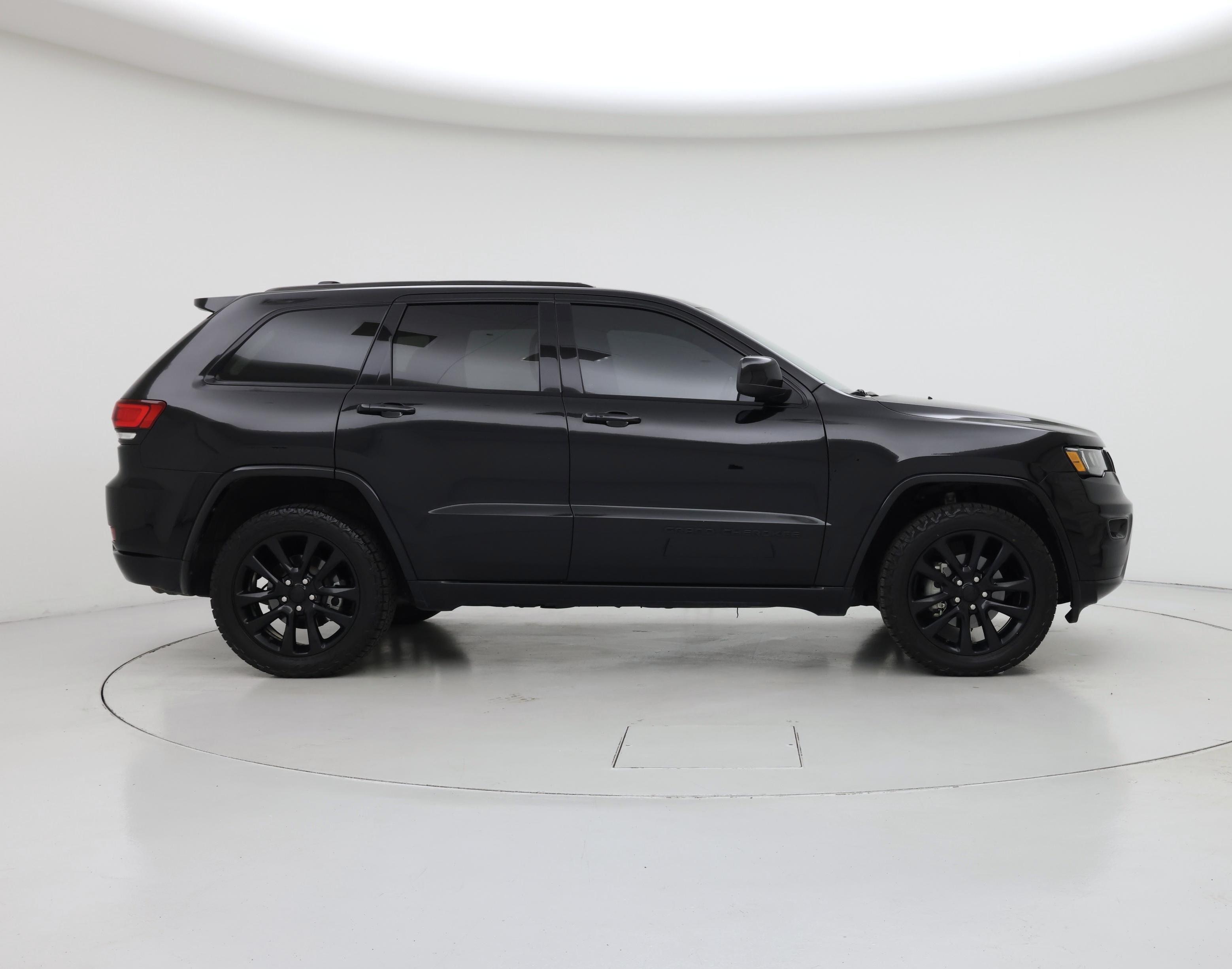 Thumbnail: 2020 Jeep Grand Cherokee - 7