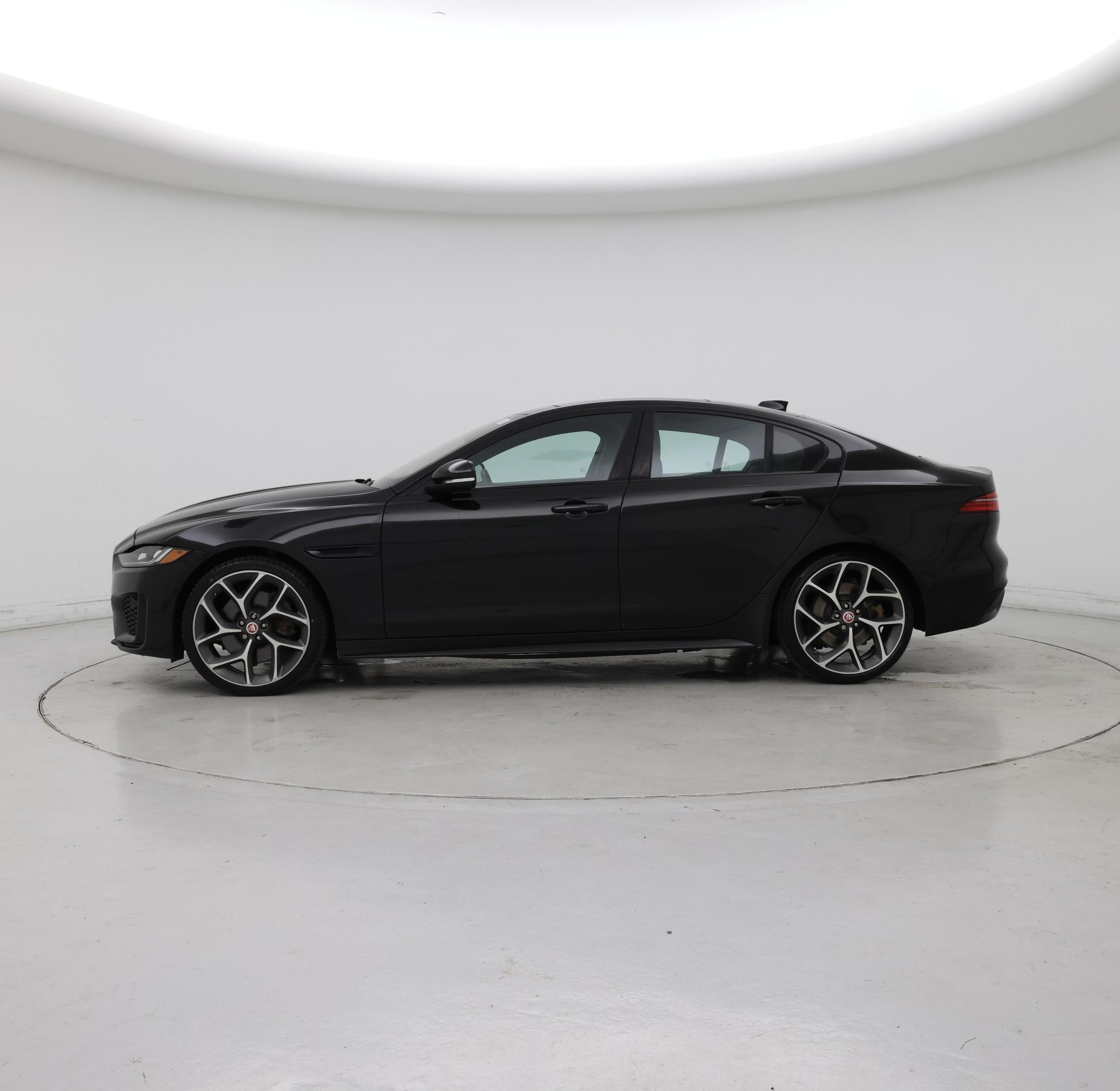 Thumbnail: 2020 Jaguar XE - 3
