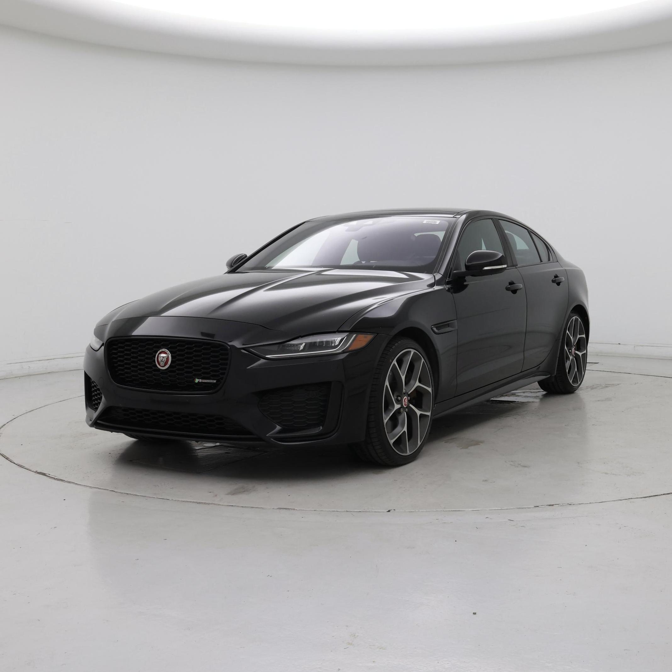 Thumbnail: 2020 Jaguar XE - 4