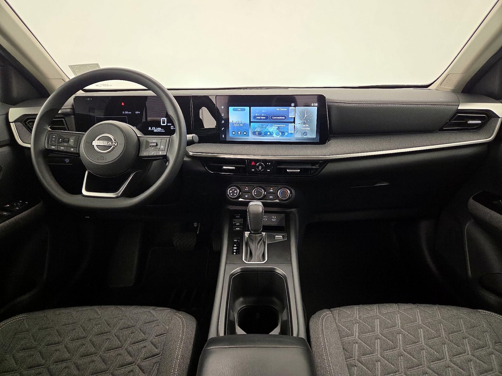 2025 Nissan Kicks SV - Photo 10