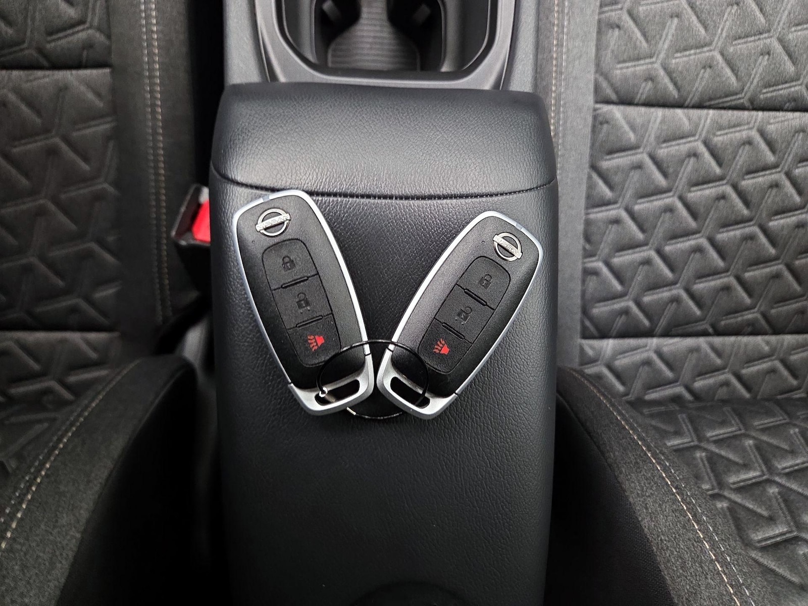 2025 Nissan Kicks SV - Photo 23