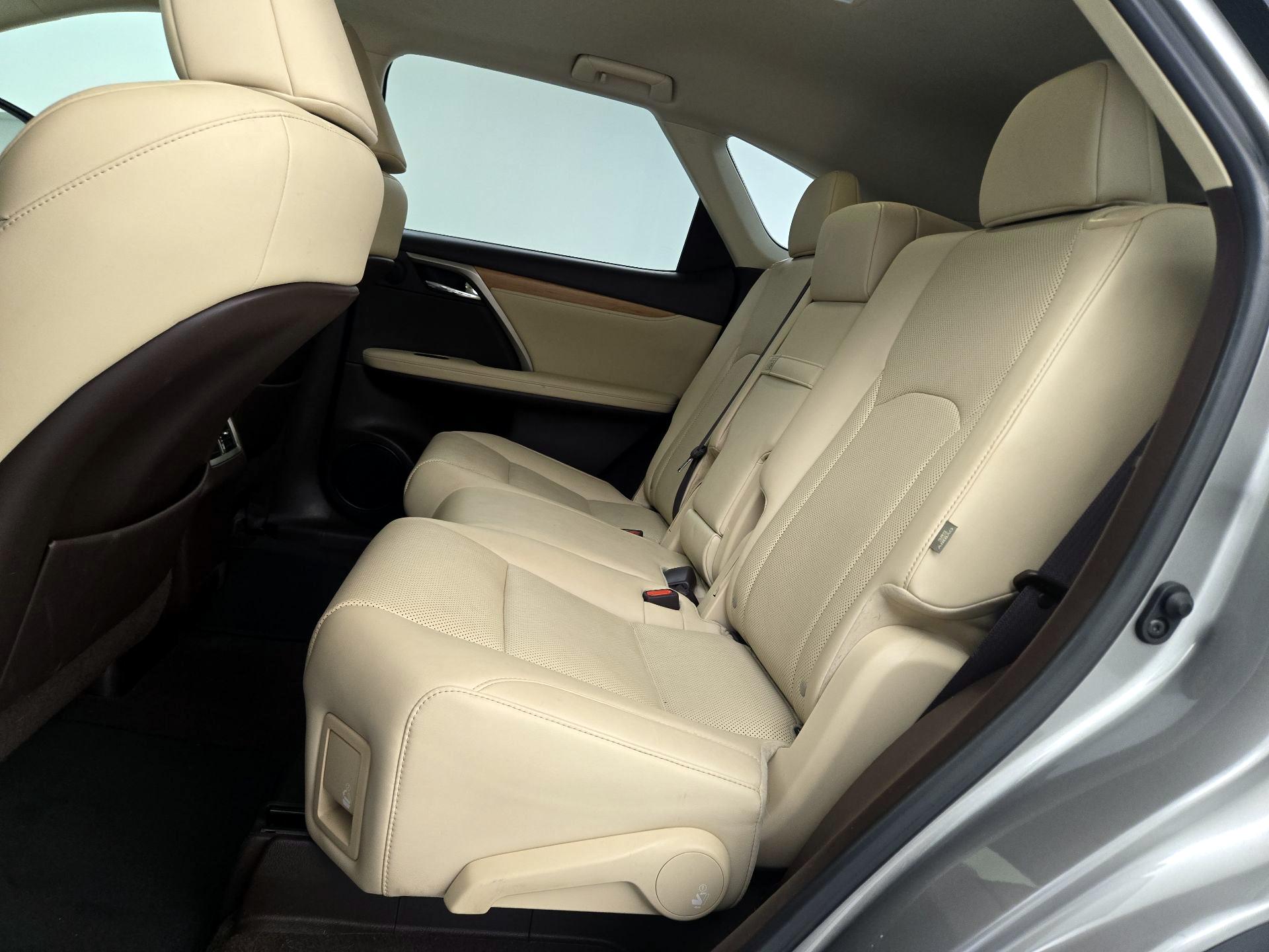 Thumbnail: 2020 Lexus RX - 20