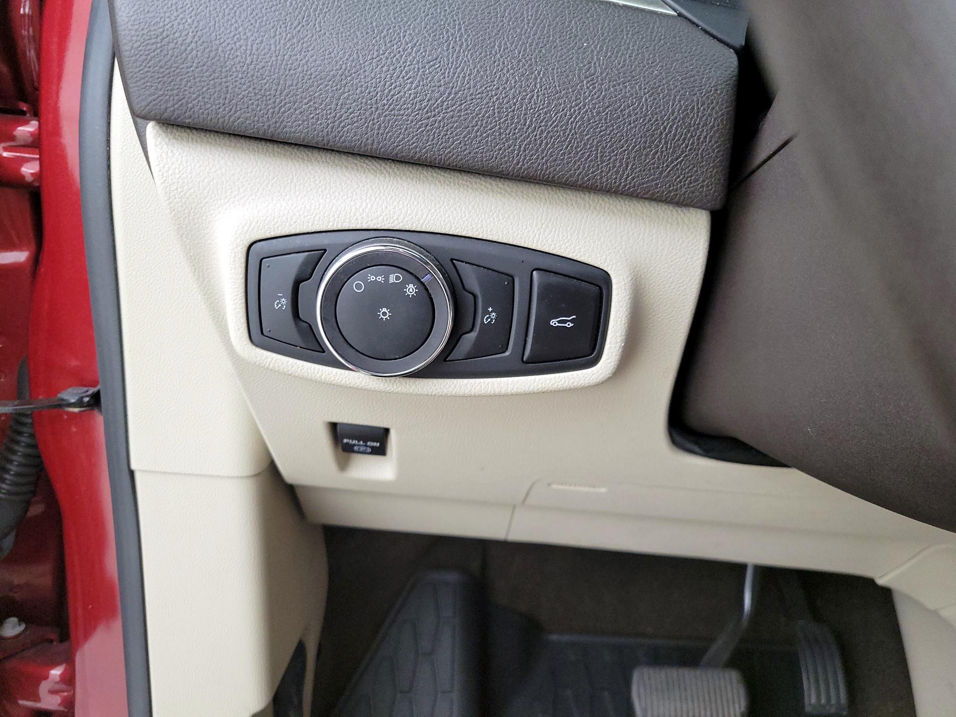 Thumbnail: 2019 Lincoln MKC - 13