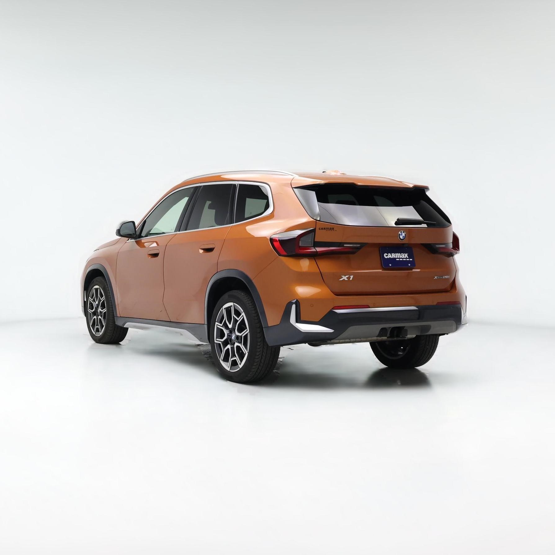Thumbnail: 2023 BMW X1 - 1