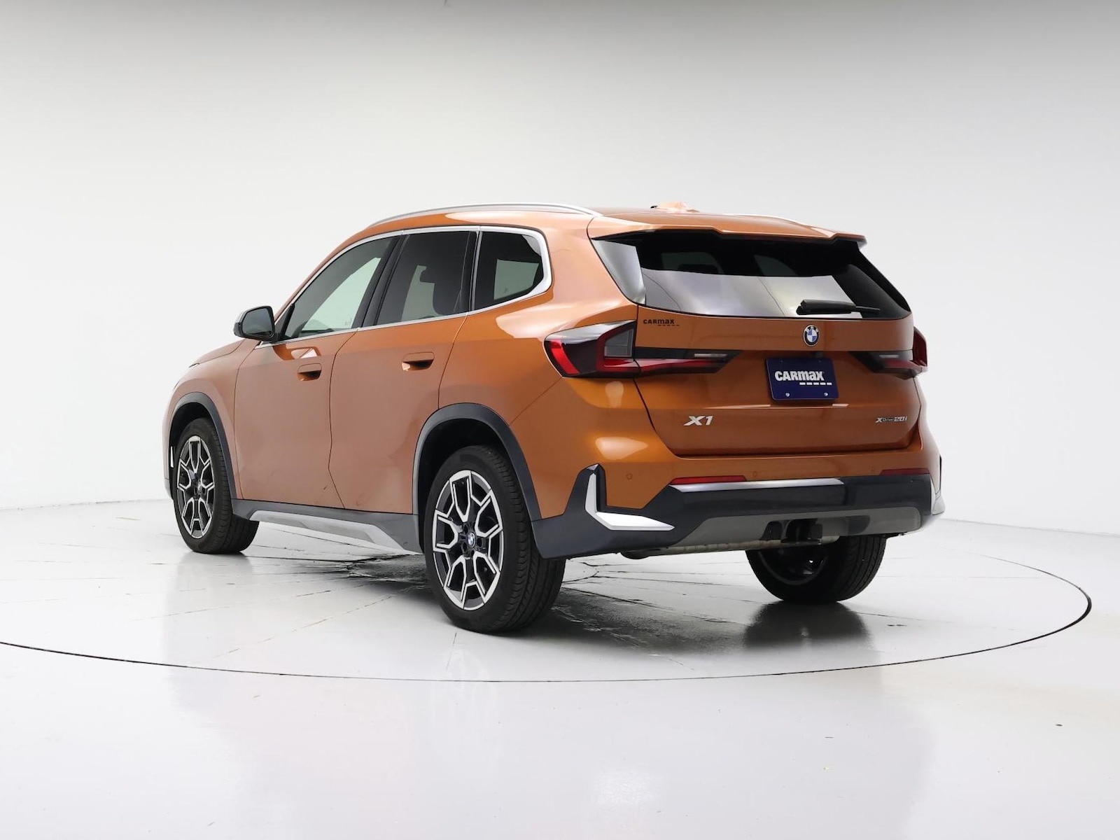 2023 BMW X1 28i - Photo 2
