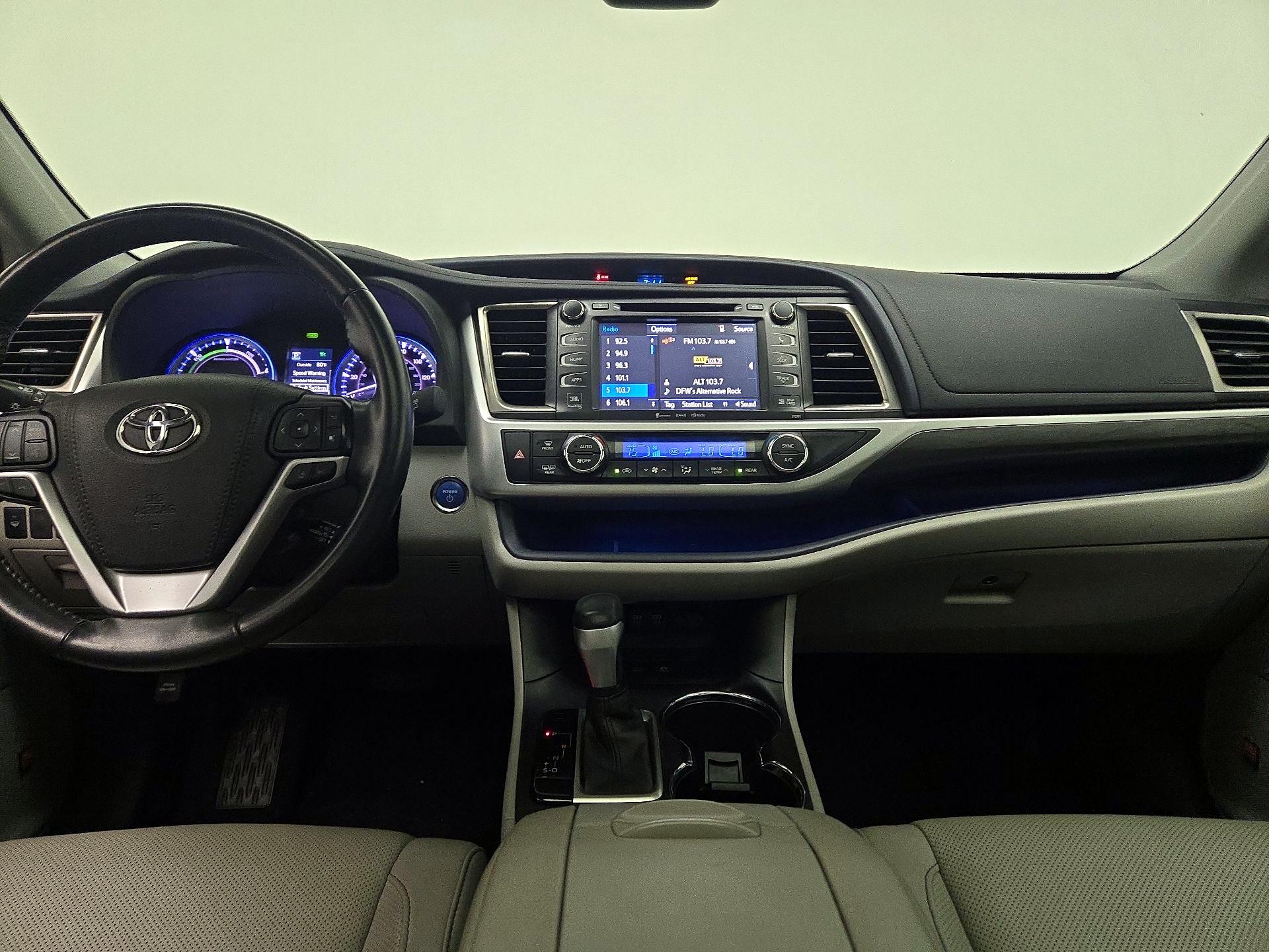 Thumbnail: 2019 Toyota Highlander - 9