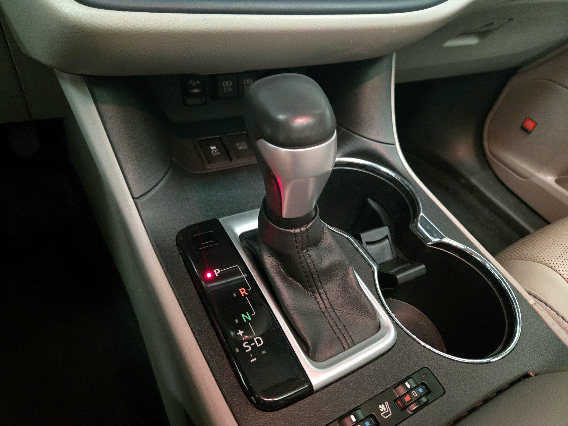 Thumbnail: 2019 Toyota Highlander - 17
