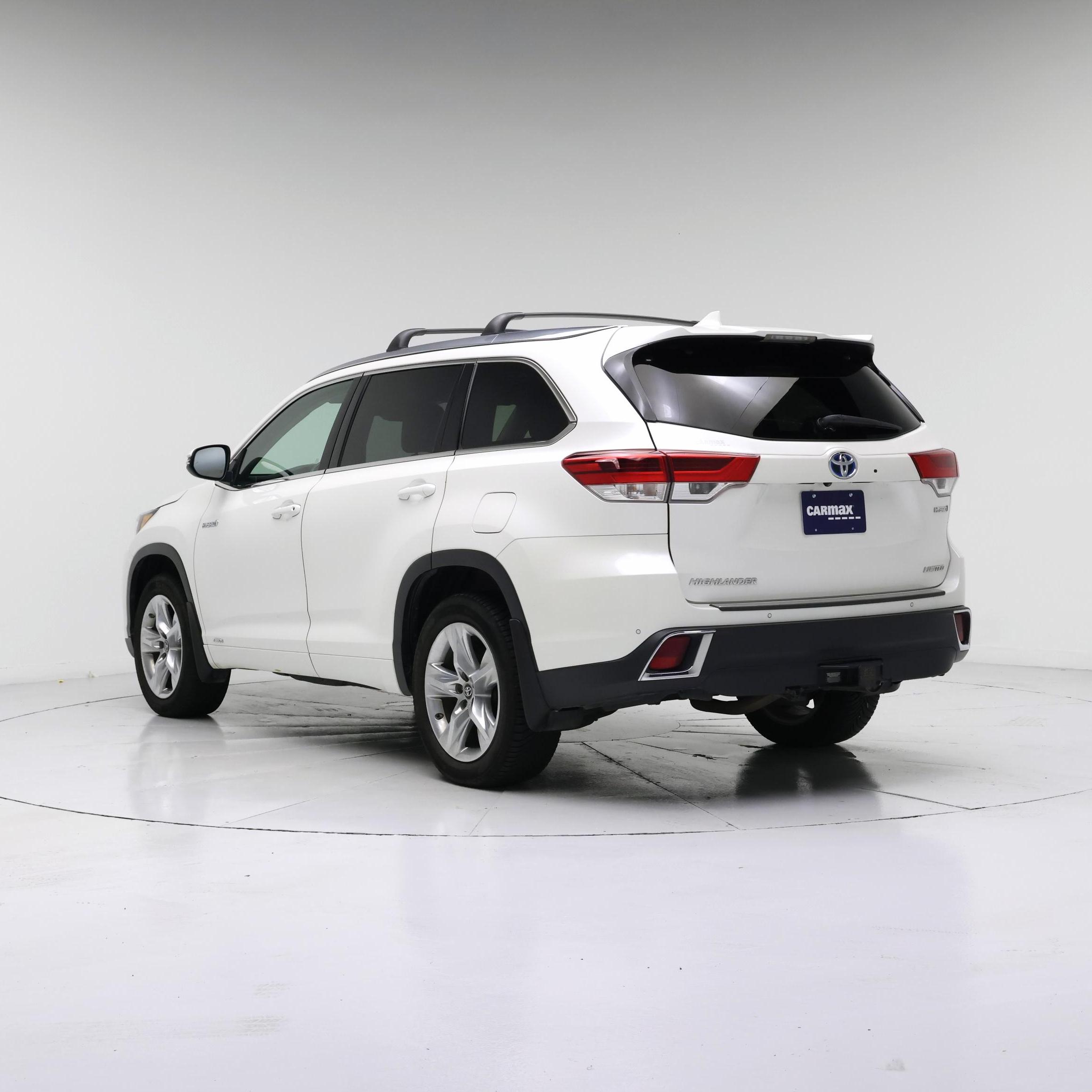 Thumbnail: 2019 Toyota Highlander - 2