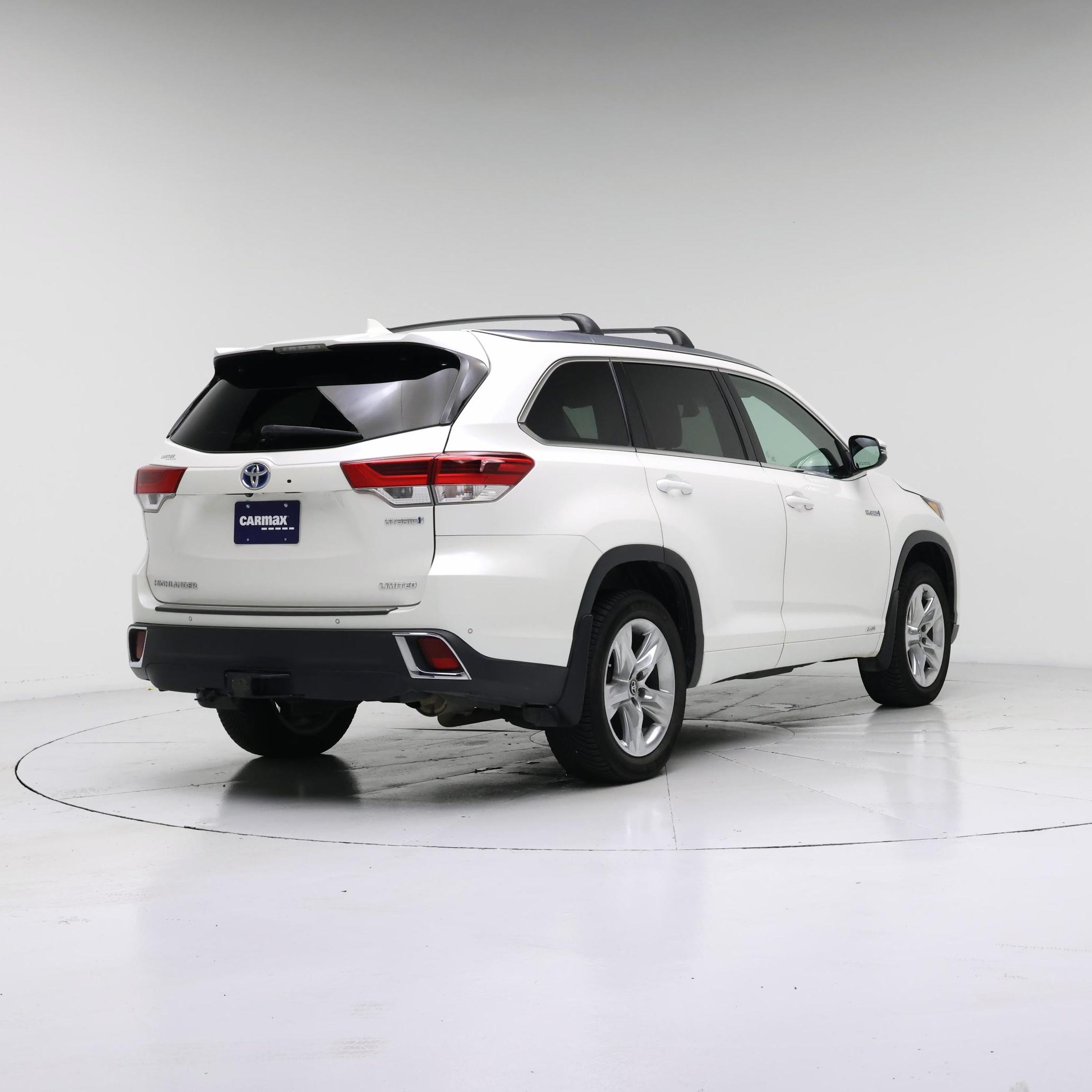 Thumbnail: 2019 Toyota Highlander - 8
