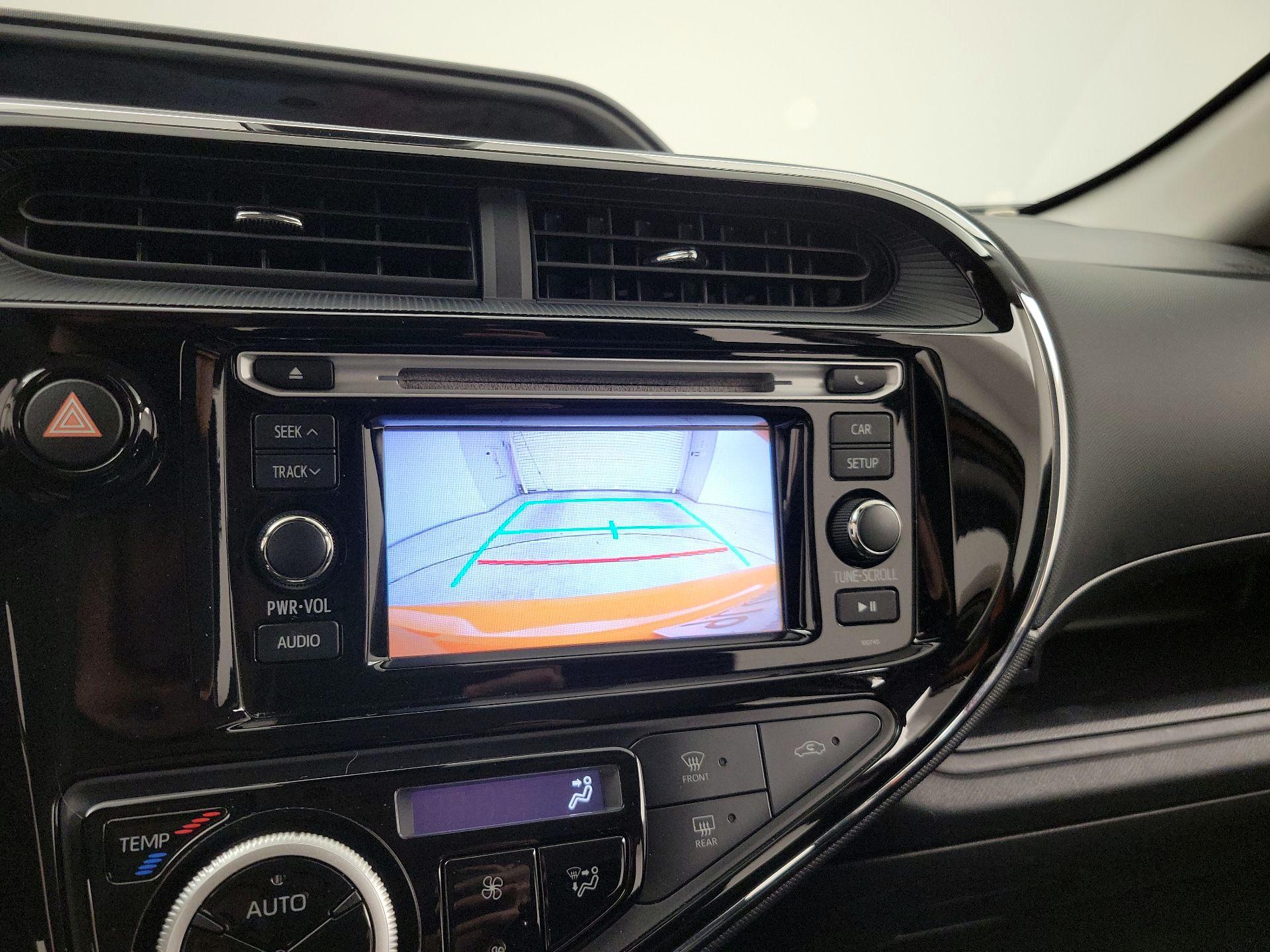 Thumbnail: 2018 Toyota Prius c - 14