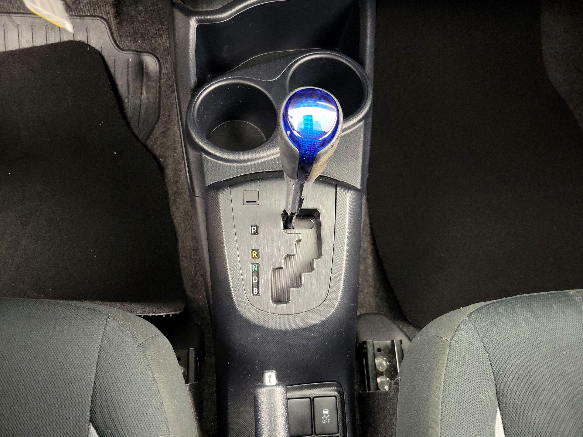 Thumbnail: 2018 Toyota Prius c - 17