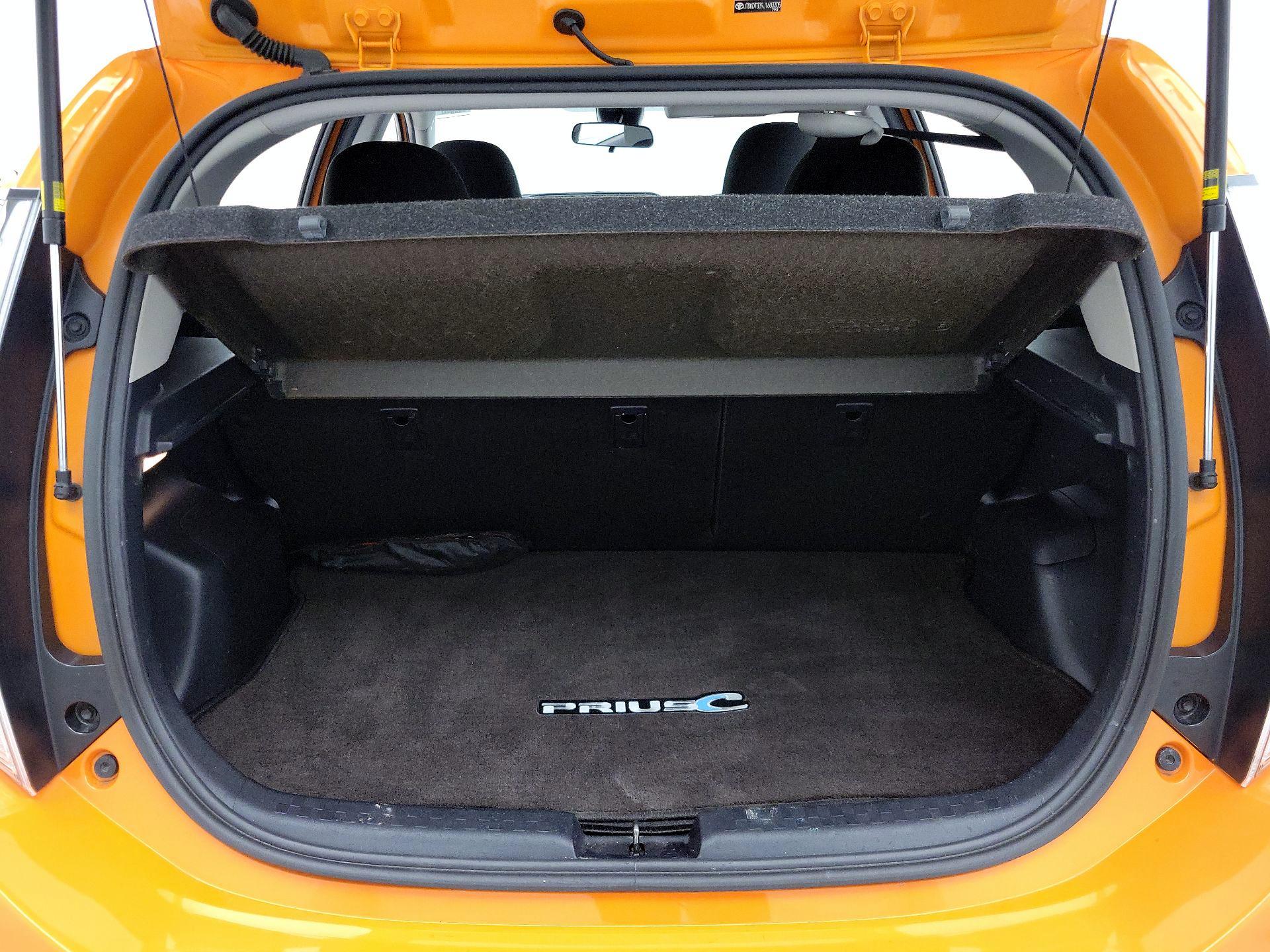 Thumbnail: 2018 Toyota Prius c - 20