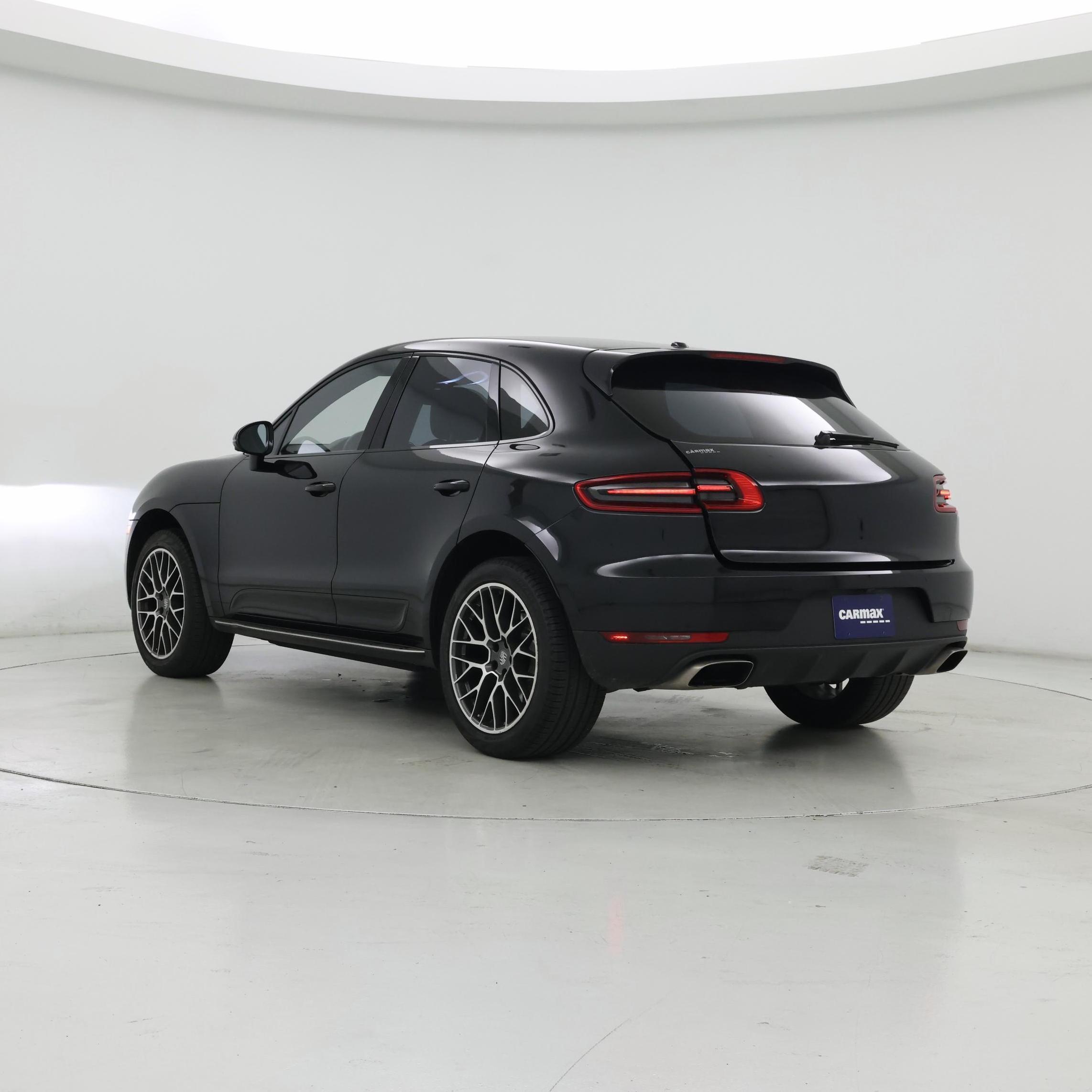 Thumbnail: 2018 Porsche Macan - 2