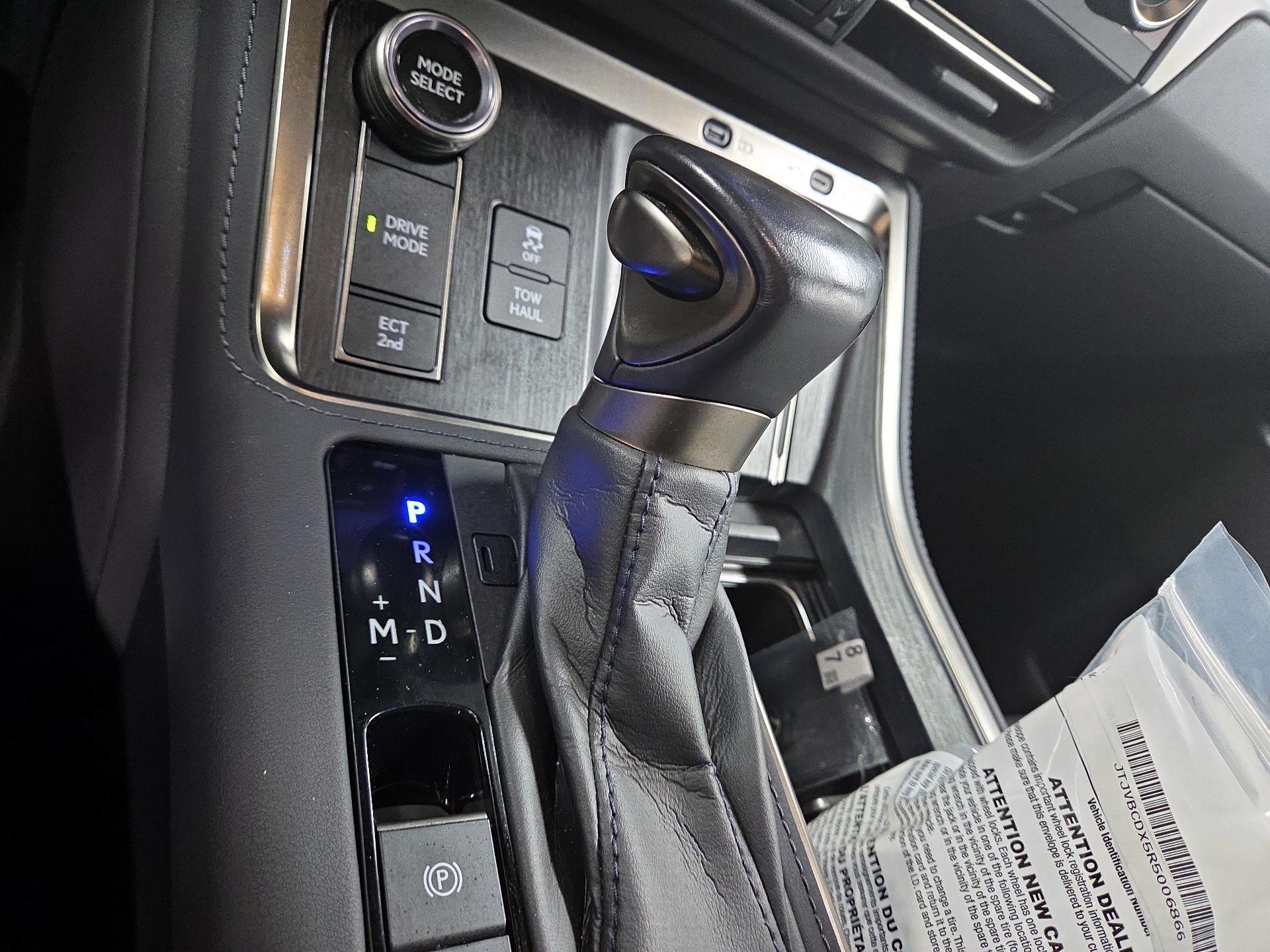 Thumbnail: 2024 Lexus GX - 16