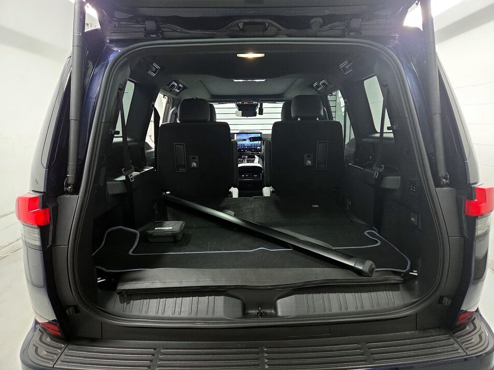 Thumbnail: 2024 Lexus GX - 18