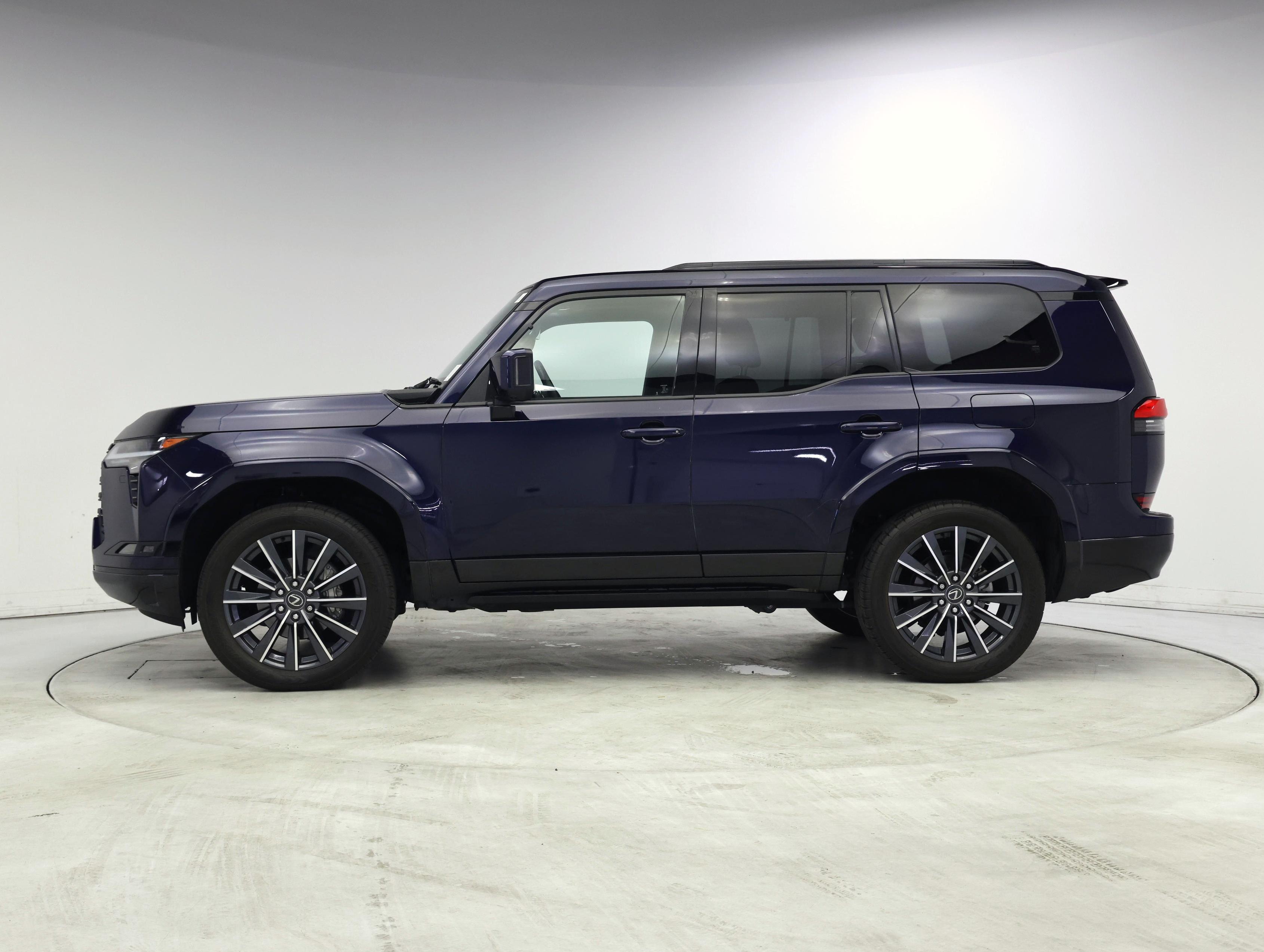 Thumbnail: 2024 Lexus GX - 3
