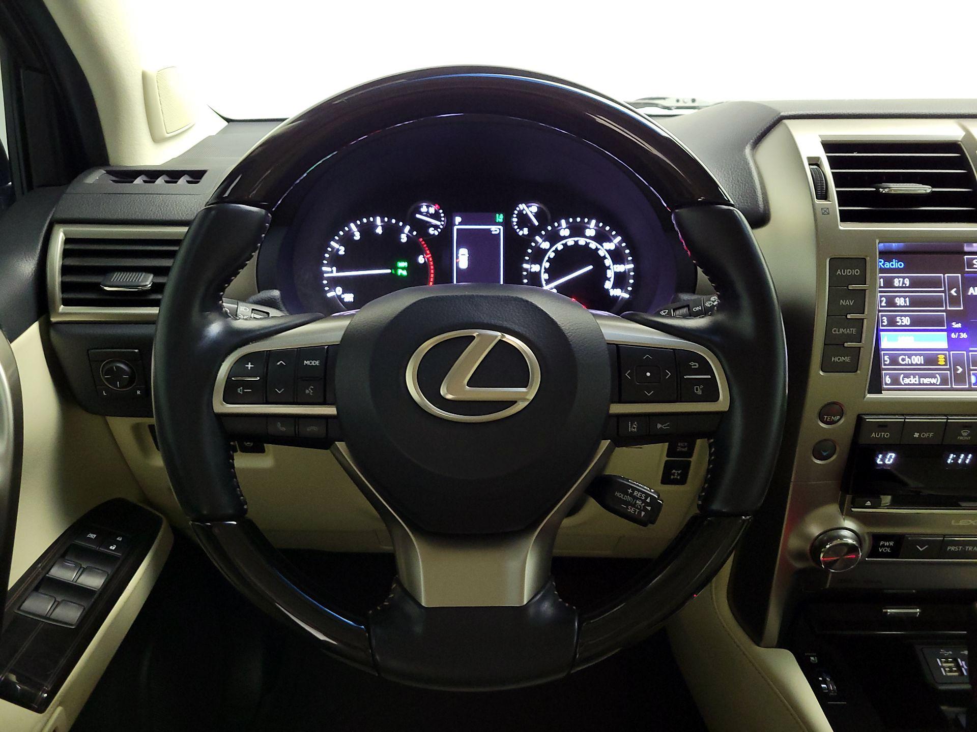 Thumbnail: 2021 Lexus GX - 10