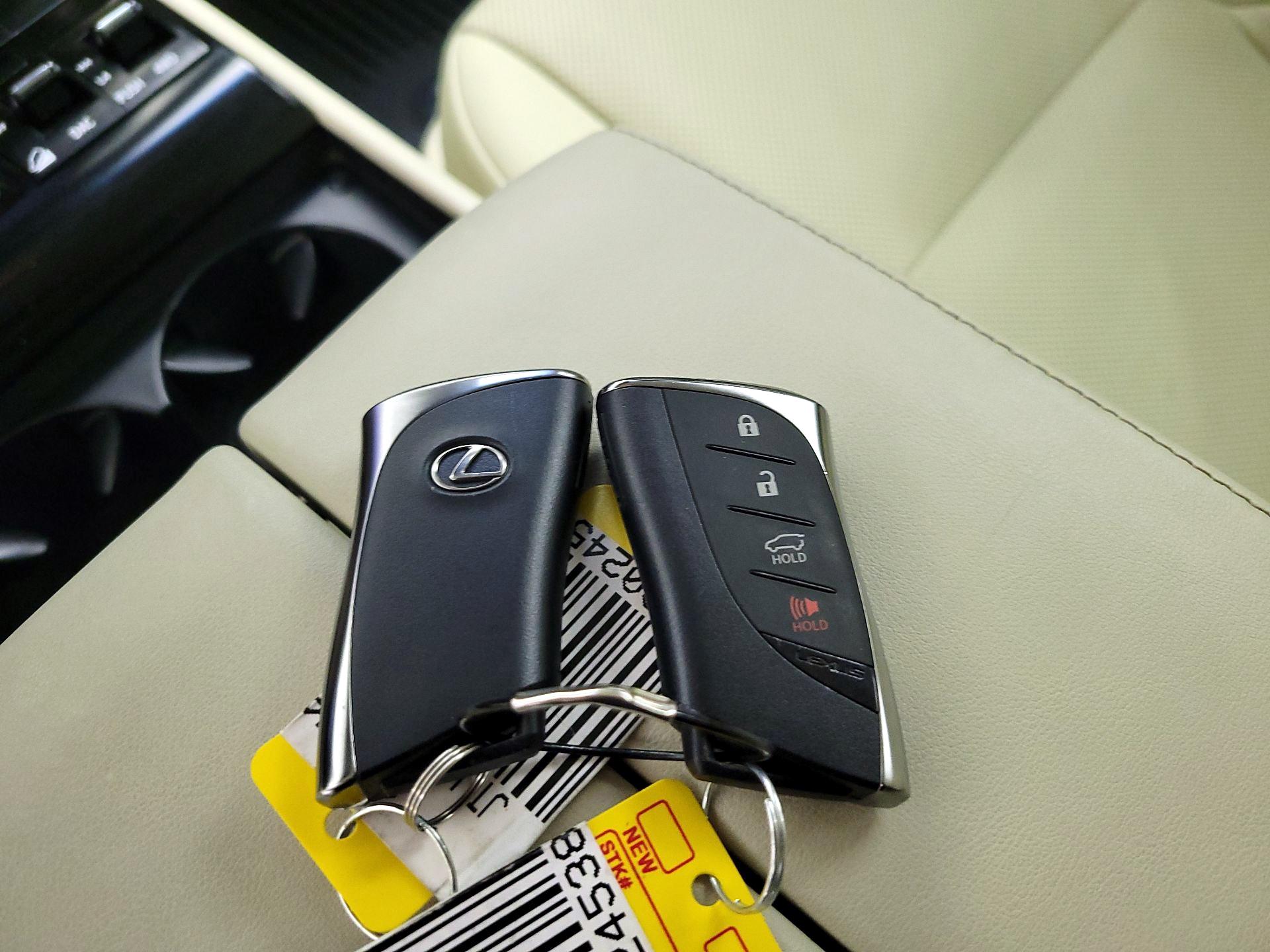 Thumbnail: 2021 Lexus GX - 18