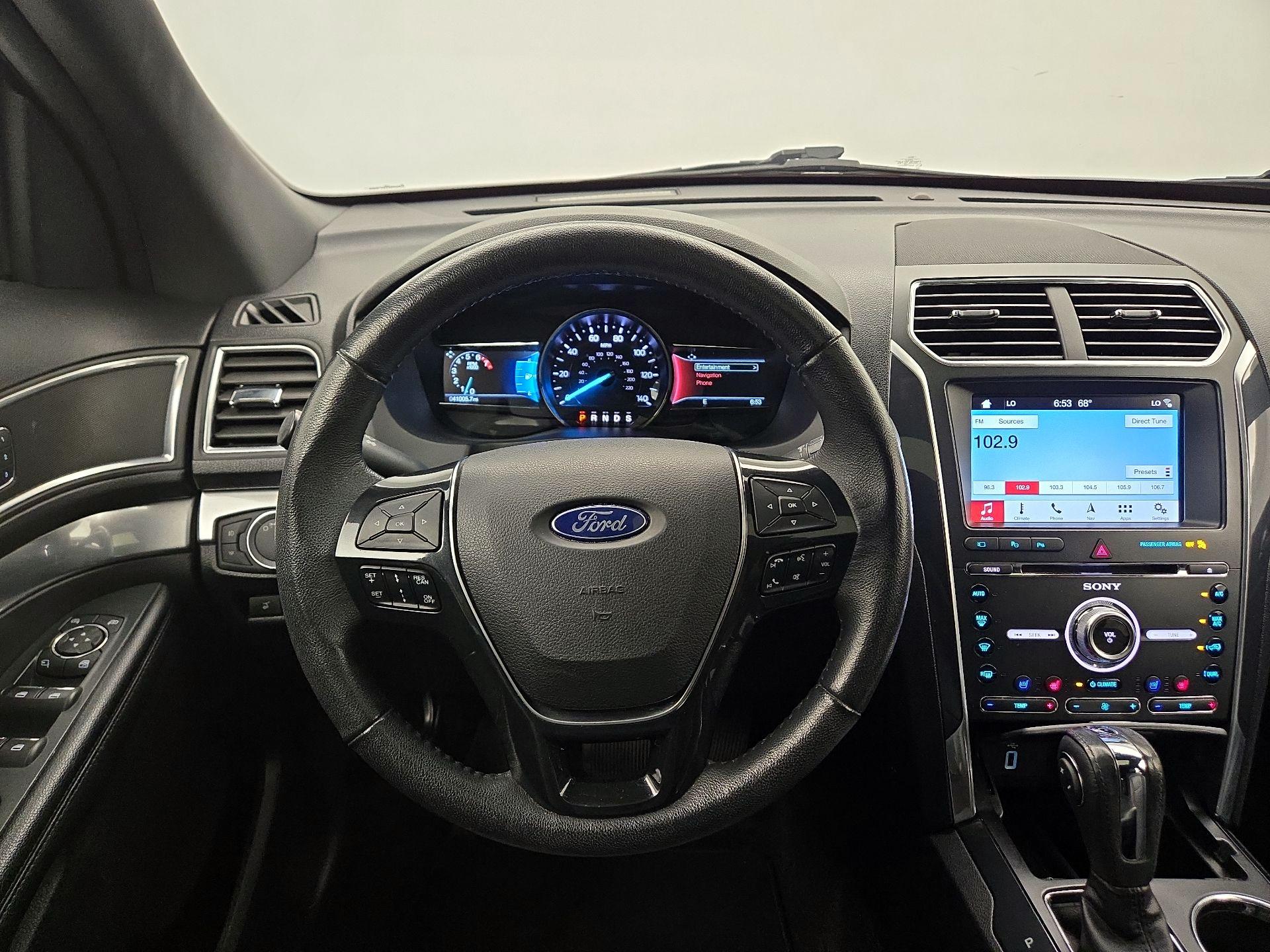 Thumbnail: 2018 Ford Explorer - 10