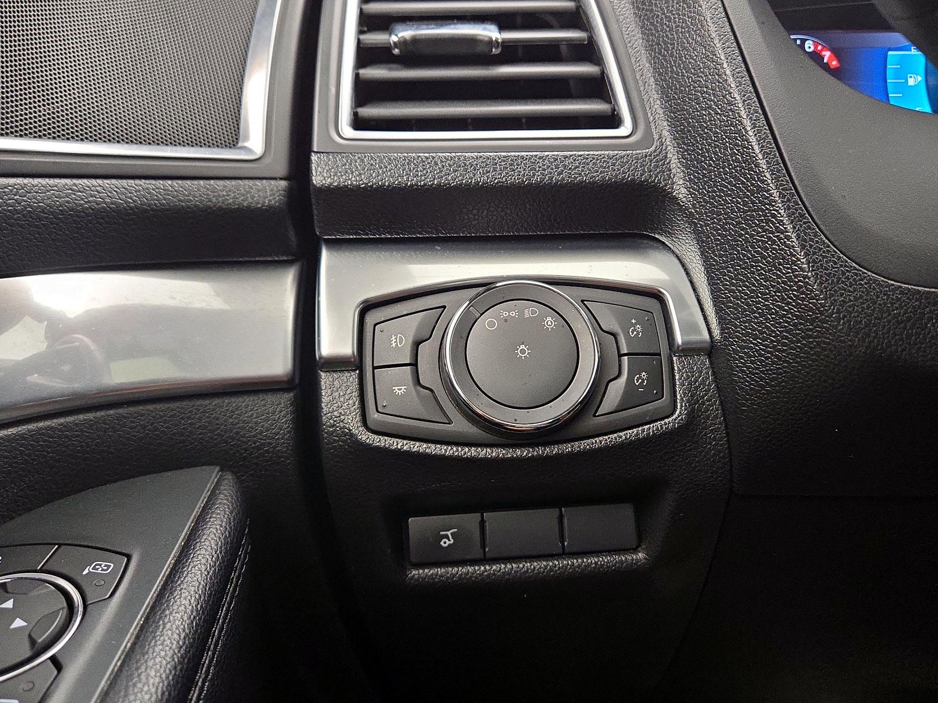 Thumbnail: 2018 Ford Explorer - 13
